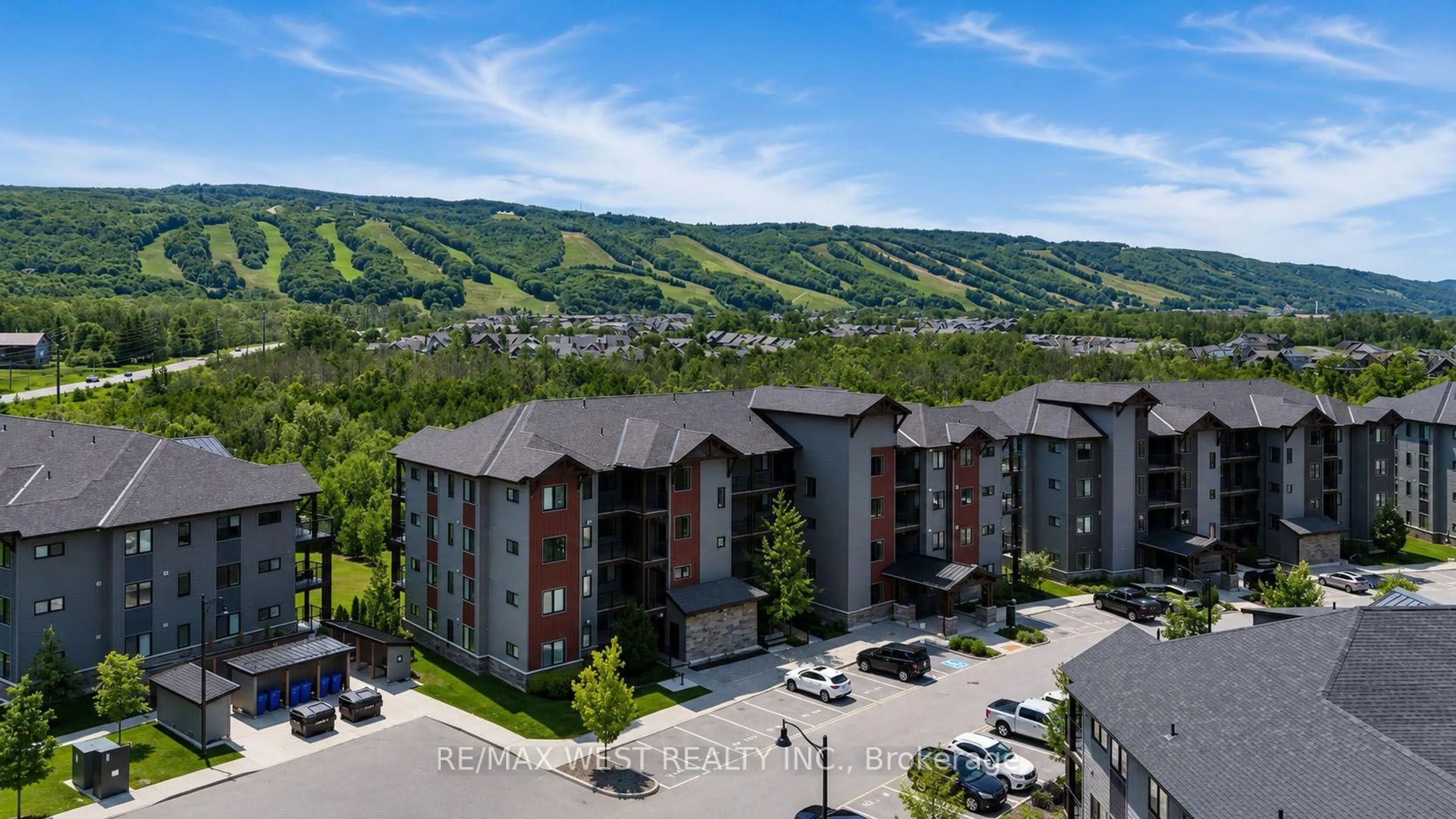 A pic from outside/outdoor area/front of a property/back of a property/a pic from drone, mountain view for 20 Beckwith Lane #202, Blue Mountains Ontario L9Y 3B6