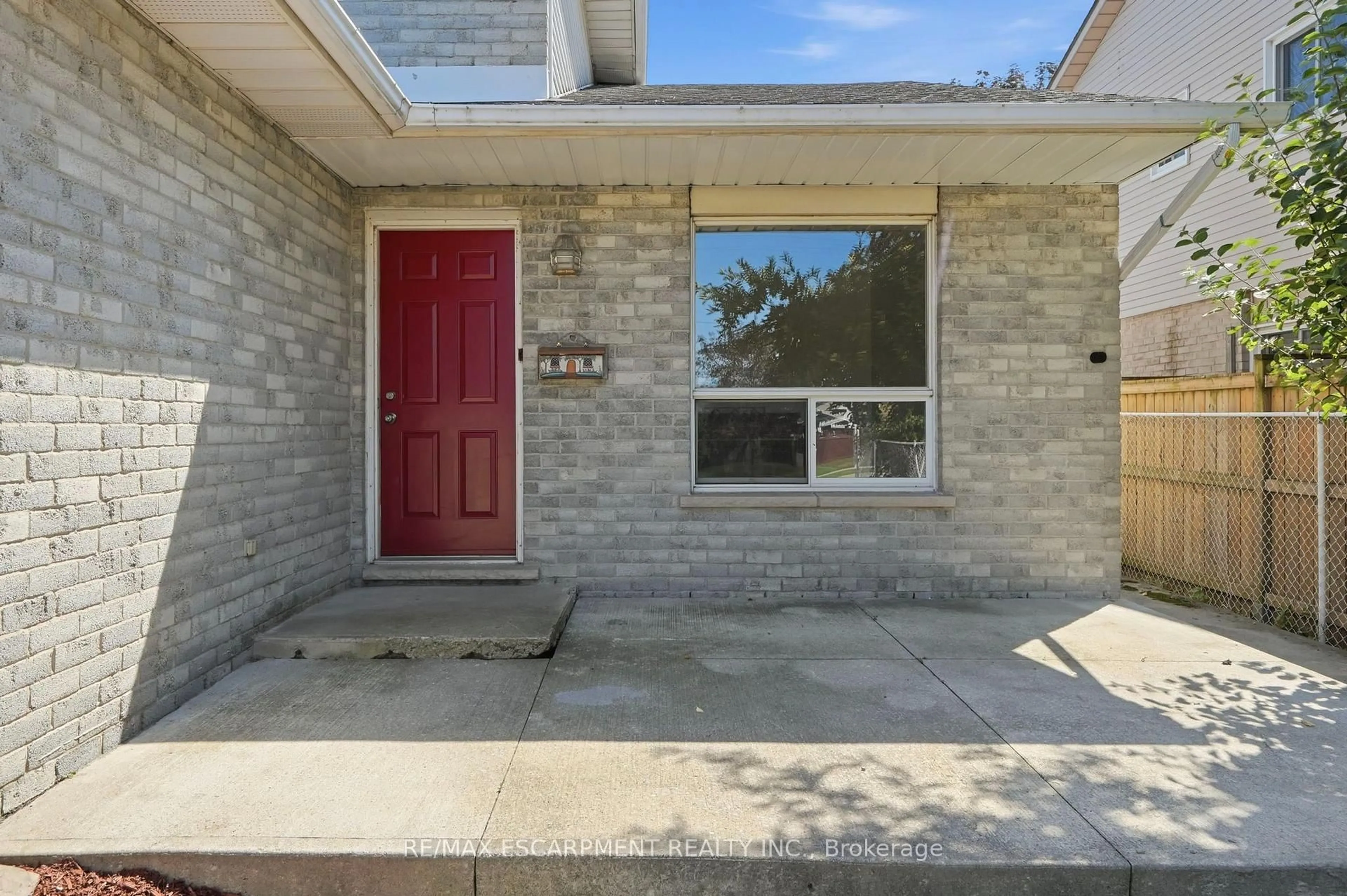 Unknown for 448 STONE CHURCH Rd, Hamilton Ontario L9B 2A2