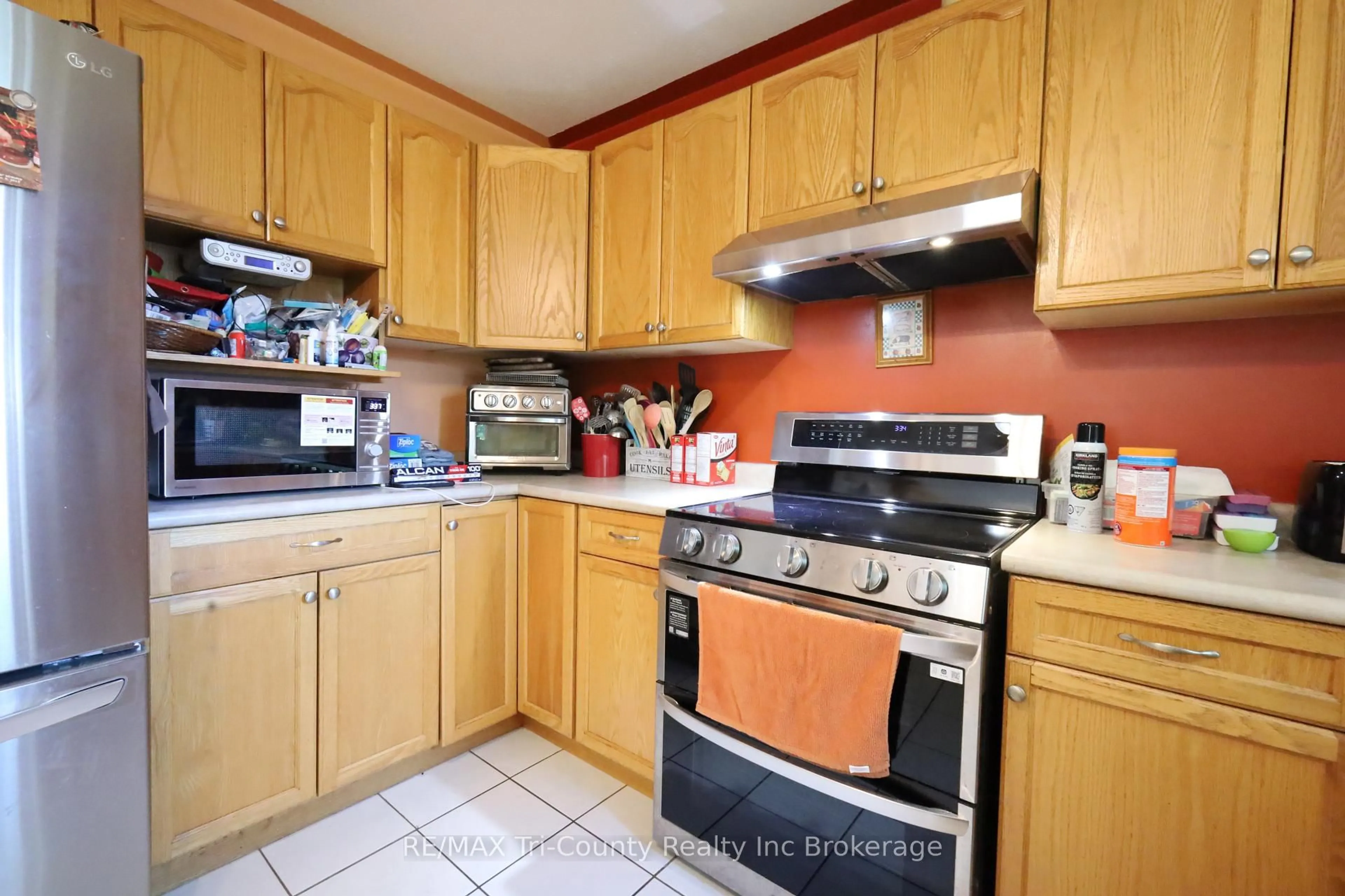 Standard kitchen, unknown for 43 Trillium Dr, Tillsonburg Ontario N4G 5S8