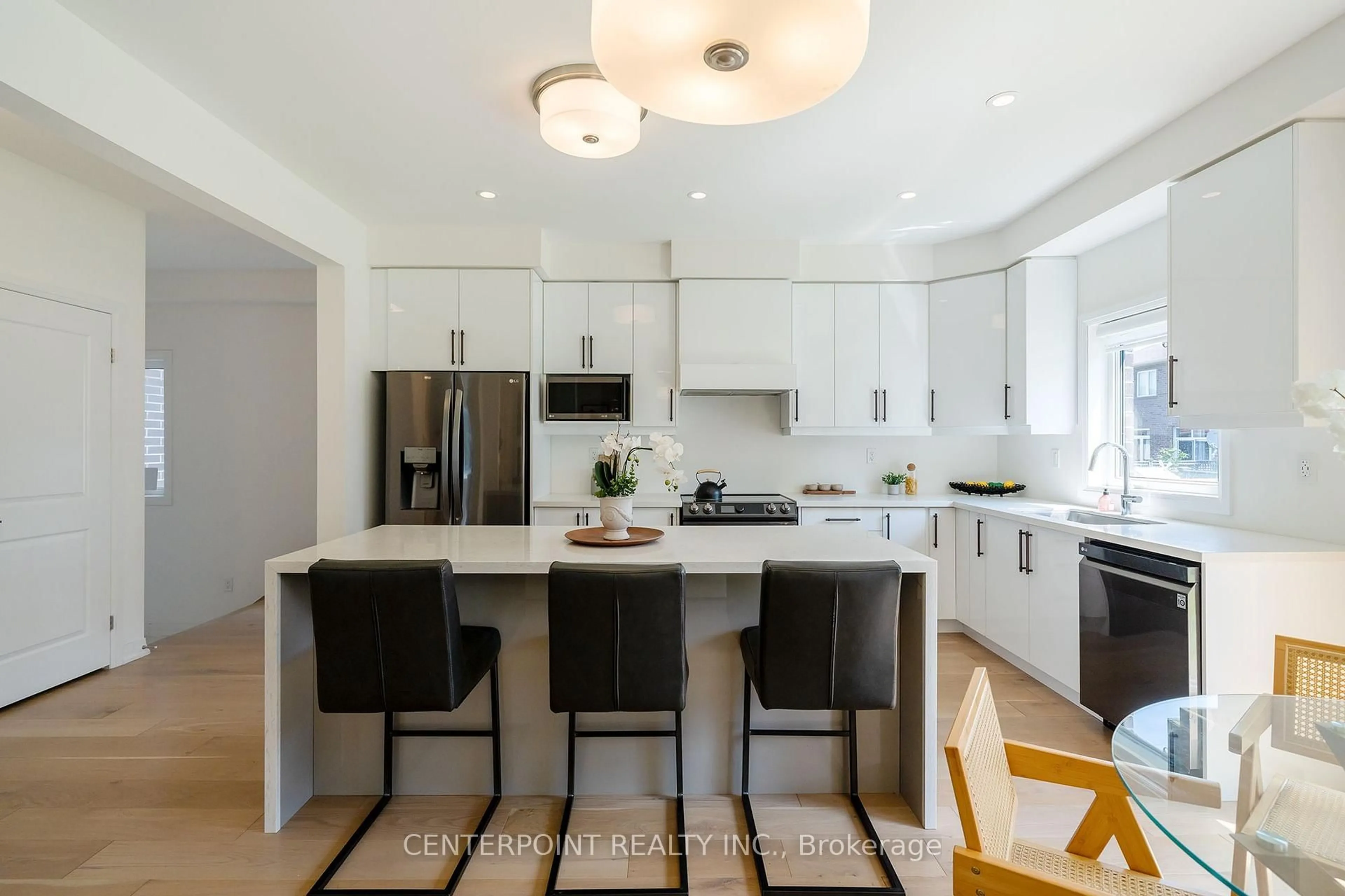 Contemporary kitchen, unknown for 419 SPRINGBROOK Ave, Hamilton Ontario L9K 0K5