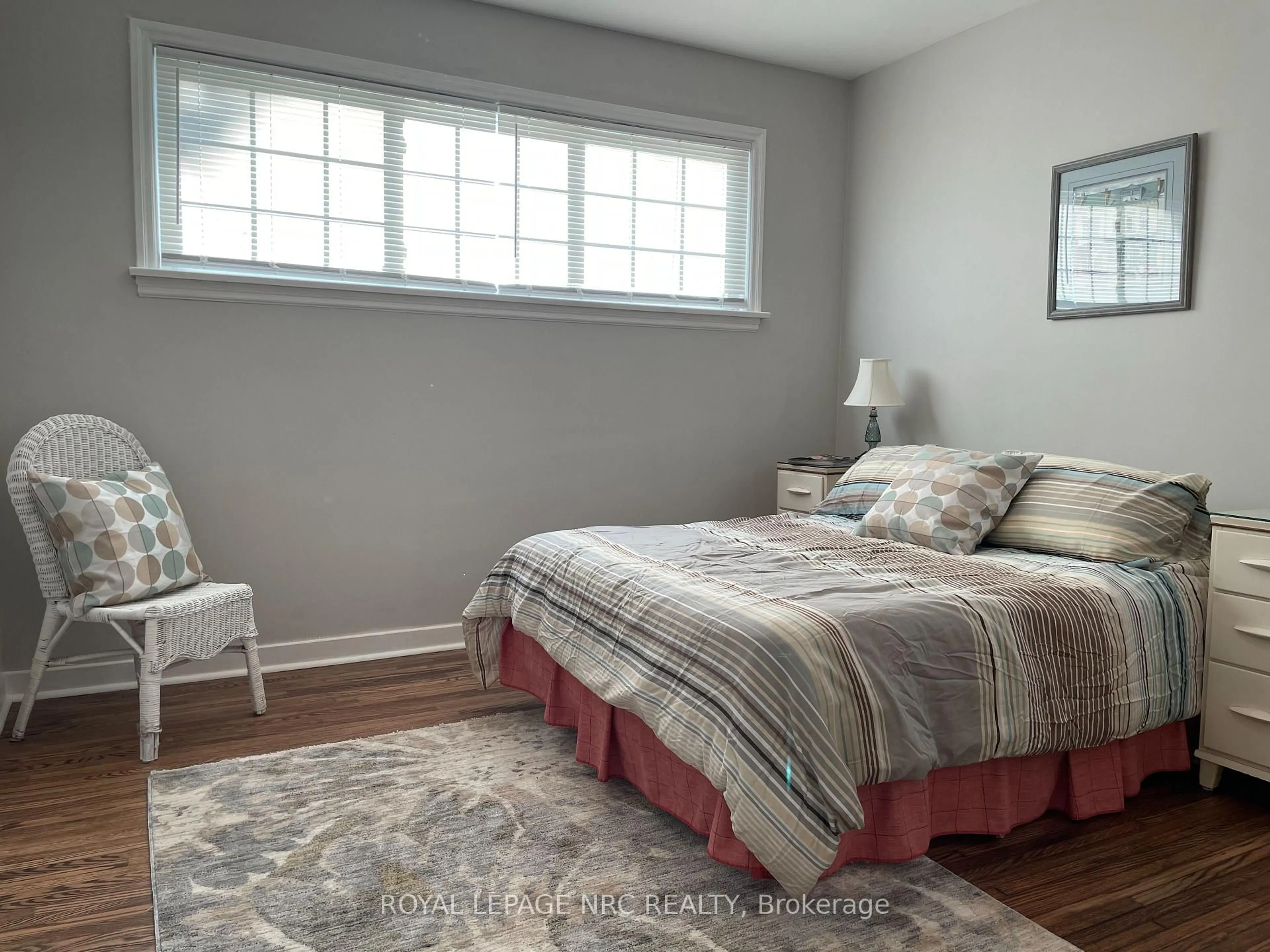 Bedroom with bed, unknown for 22 Dunblane Ave, St. Catharines Ontario L2M 3Z7