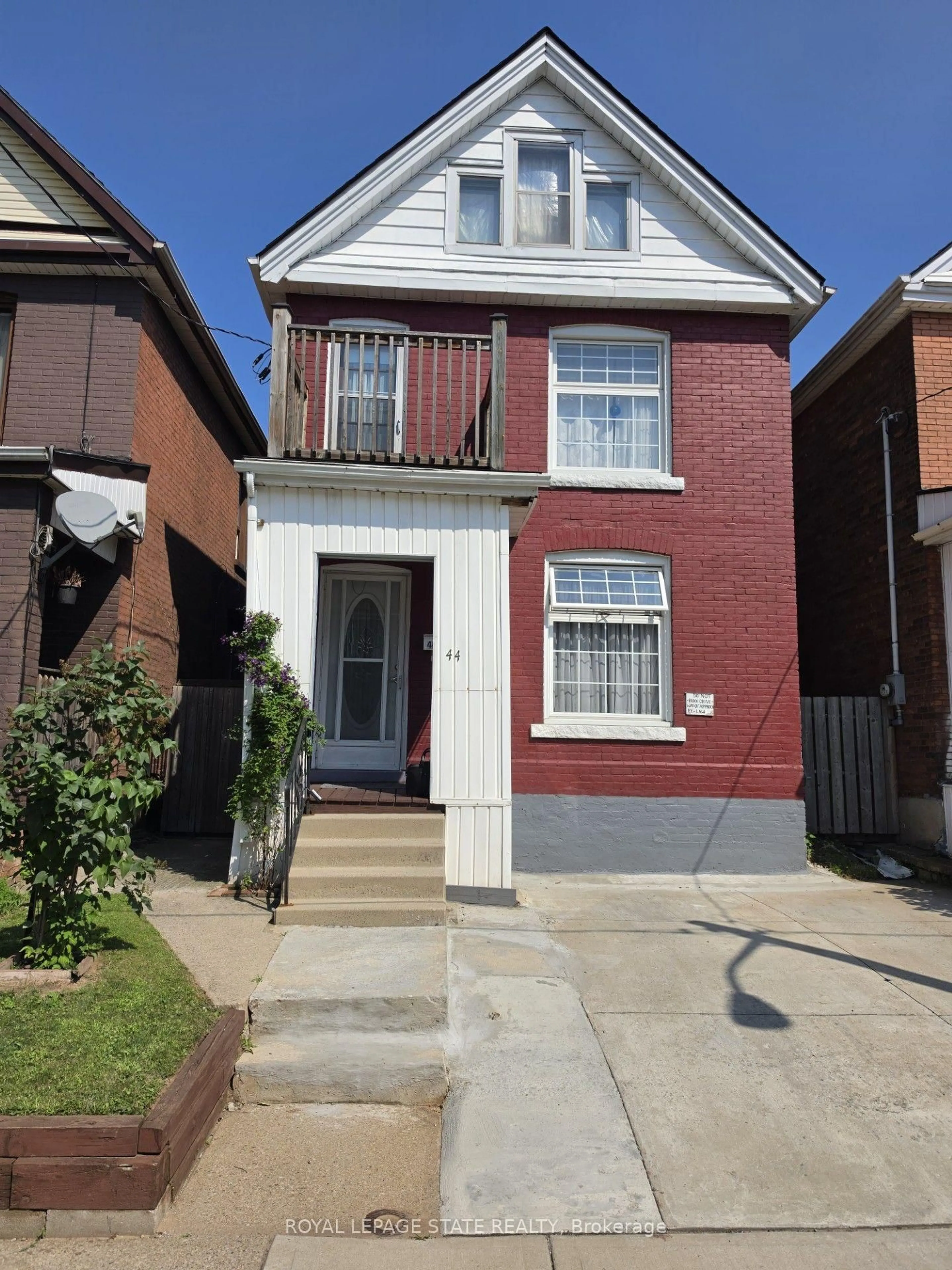 Home with brick exterior material, street for 44 Arthur Ave, Hamilton Ontario L8L 6C5