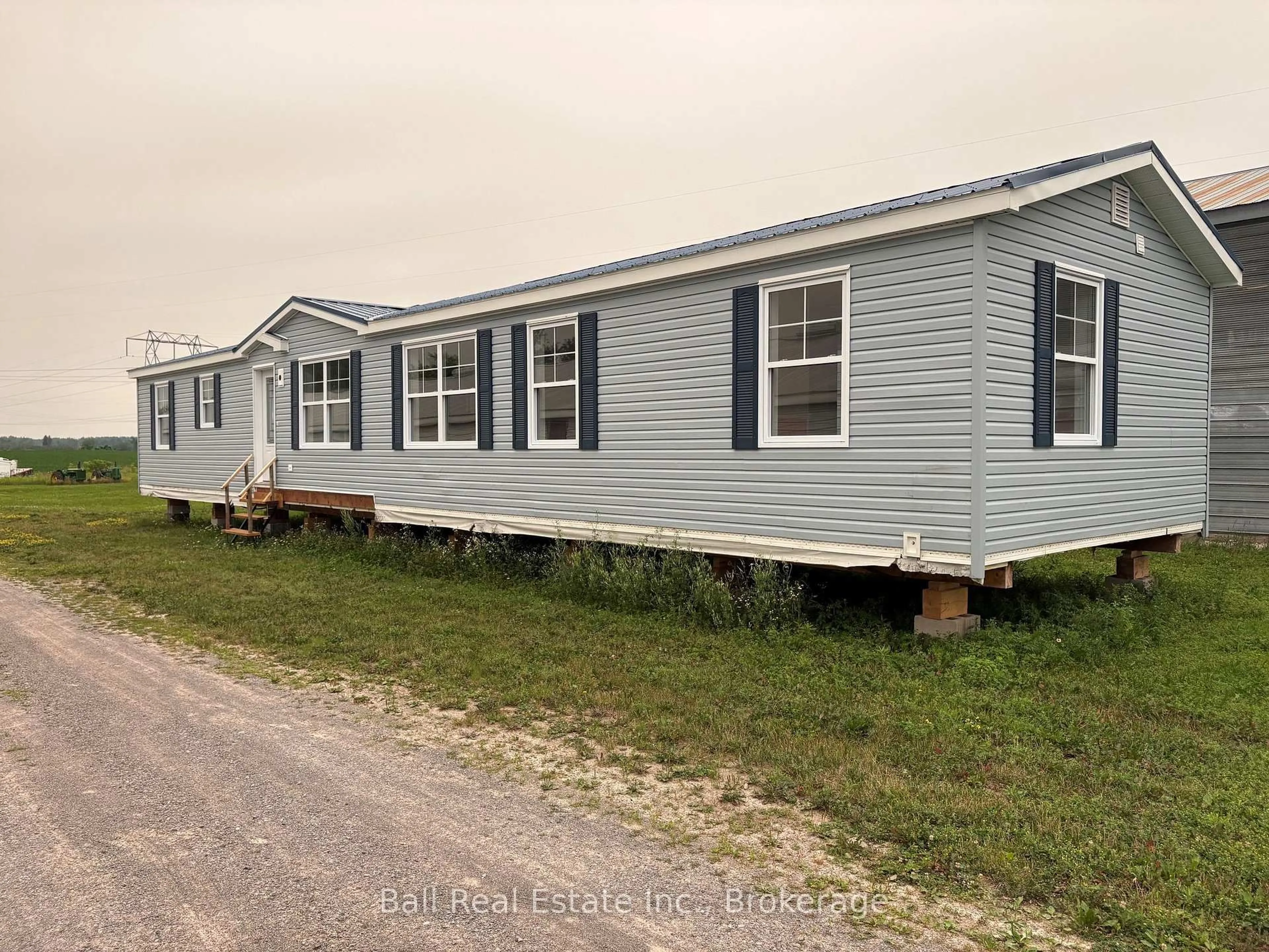 Home with vinyl exterior material, building for 0 County Road 40, Asphodel-Norwood Ontario K0L 2V0