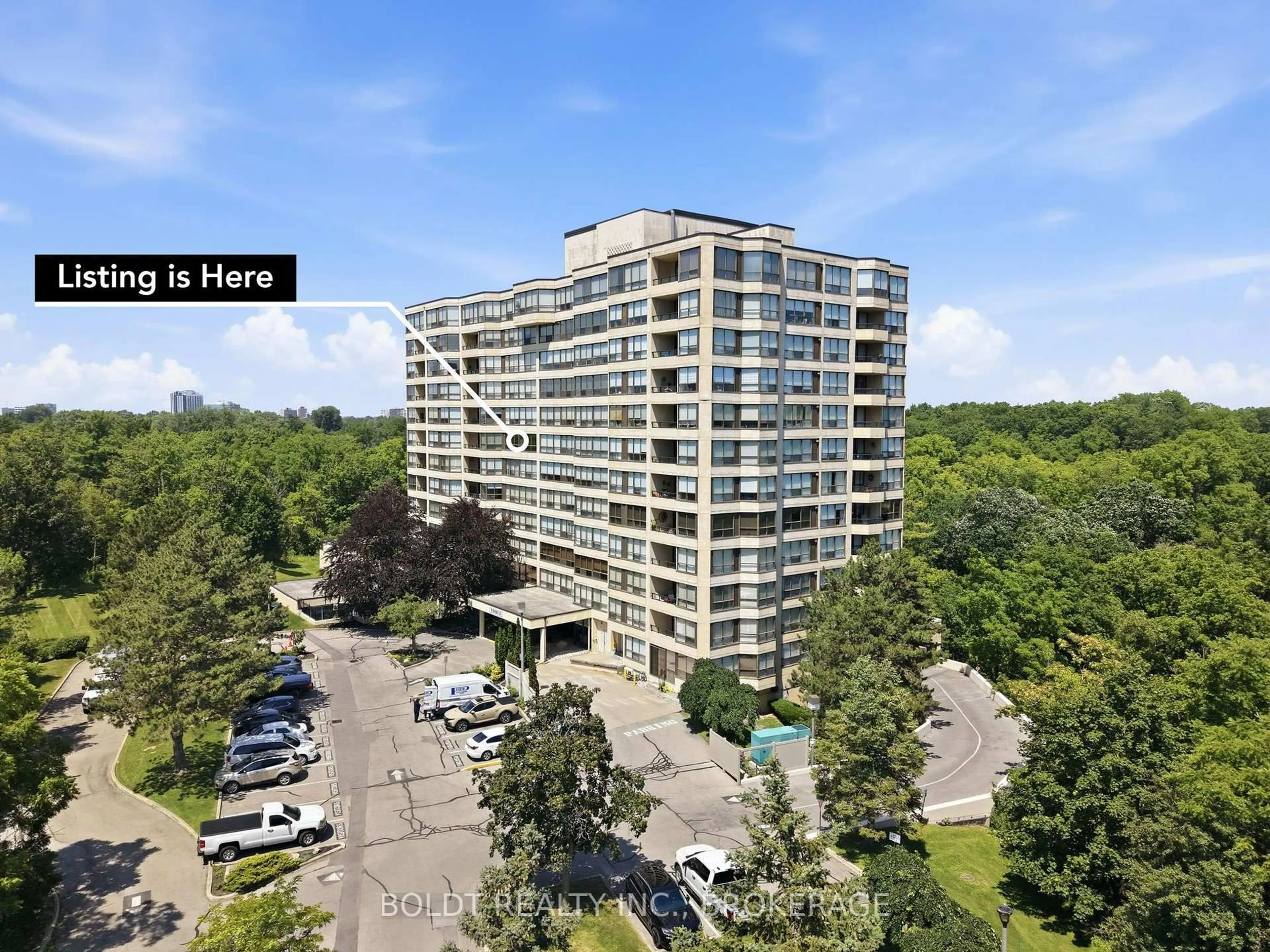 A pic from outside/outdoor area/front of a property/back of a property/a pic from drone, city buildings view from balcony for 3 Towering Heights Blvd #702, St. Catharines Ontario L2T 4A4