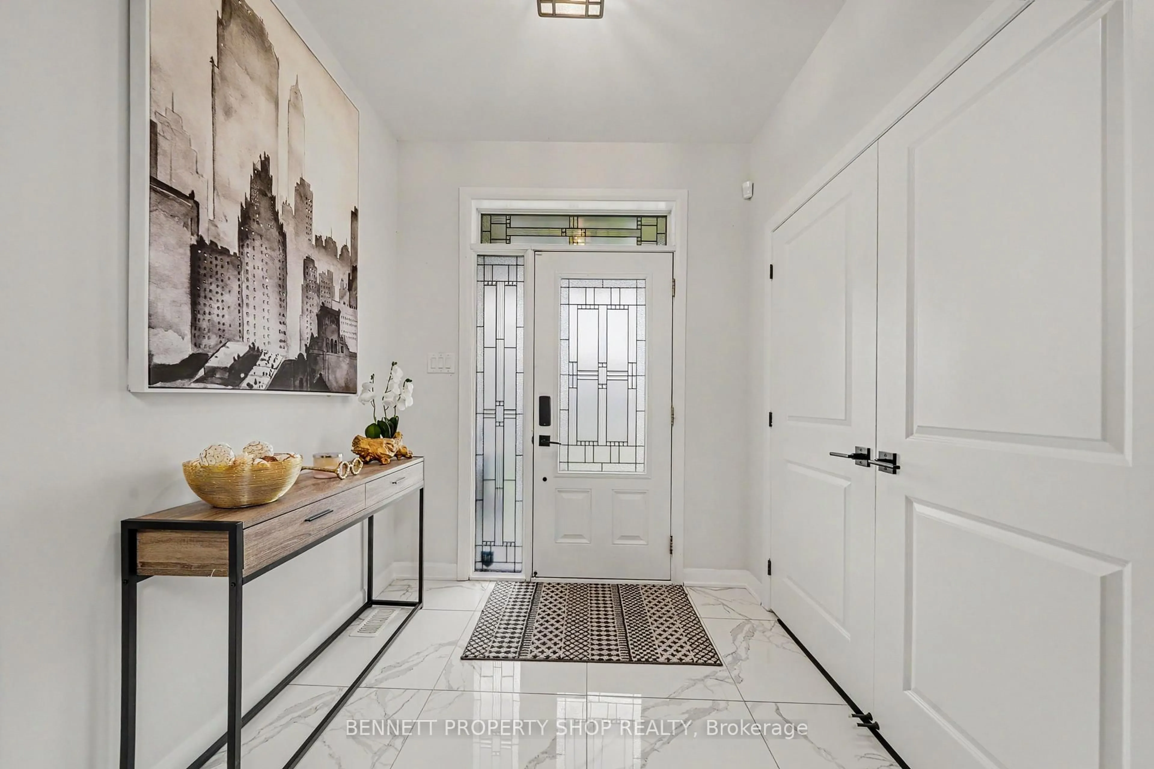 Indoor entryway for 95 Russet Terr, Ottawa Ontario K2J 6E8