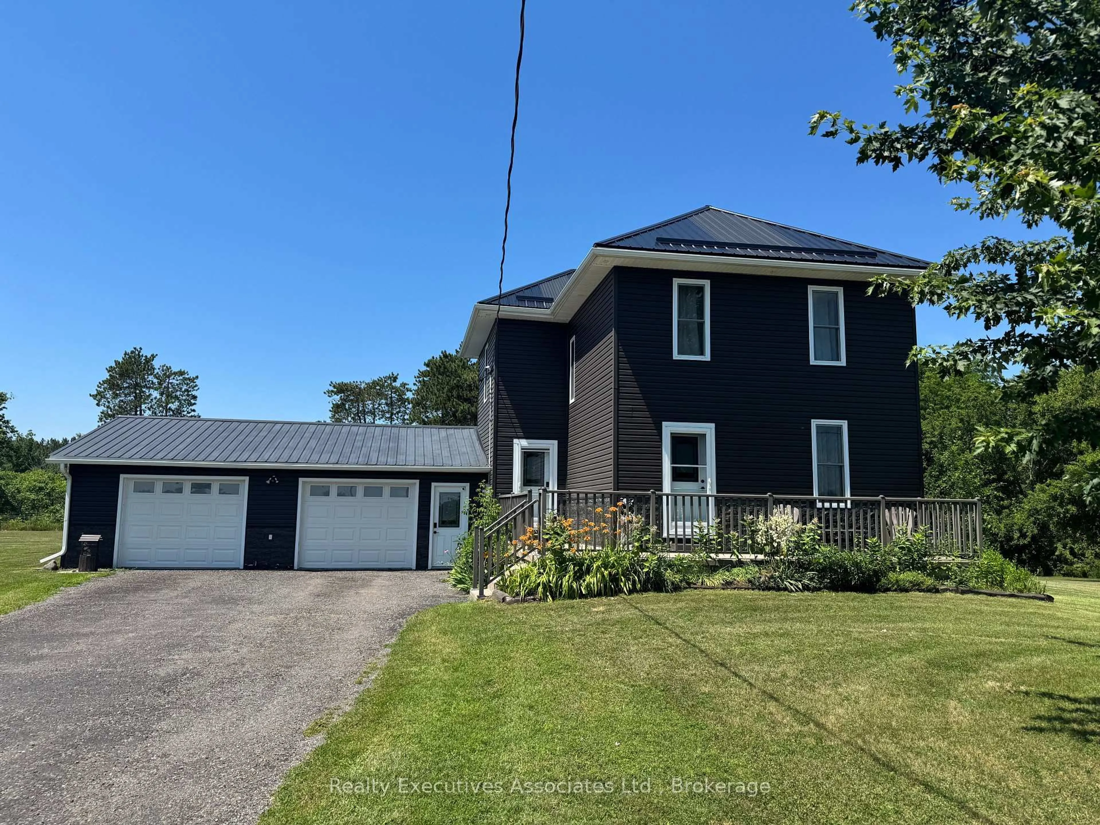 A pic from outside/outdoor area/front of a property/back of a property/a pic from drone, street for 108 Godolphin Rd, Trent Hills Ontario K0K 3K0