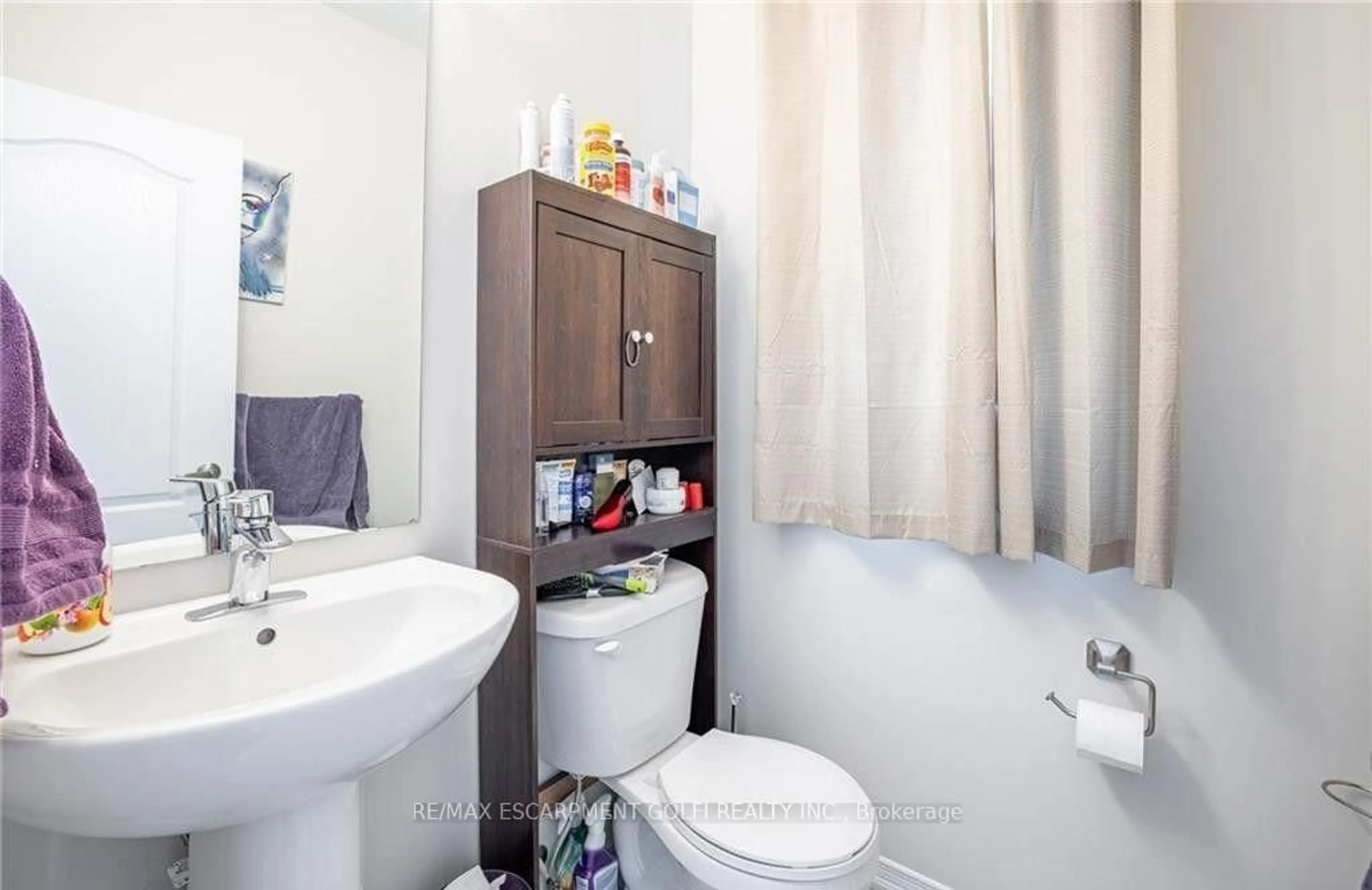 Standard bathroom, unknown for 8713 SOURGUM Ave, Niagara Falls Ontario L8P 2J5
