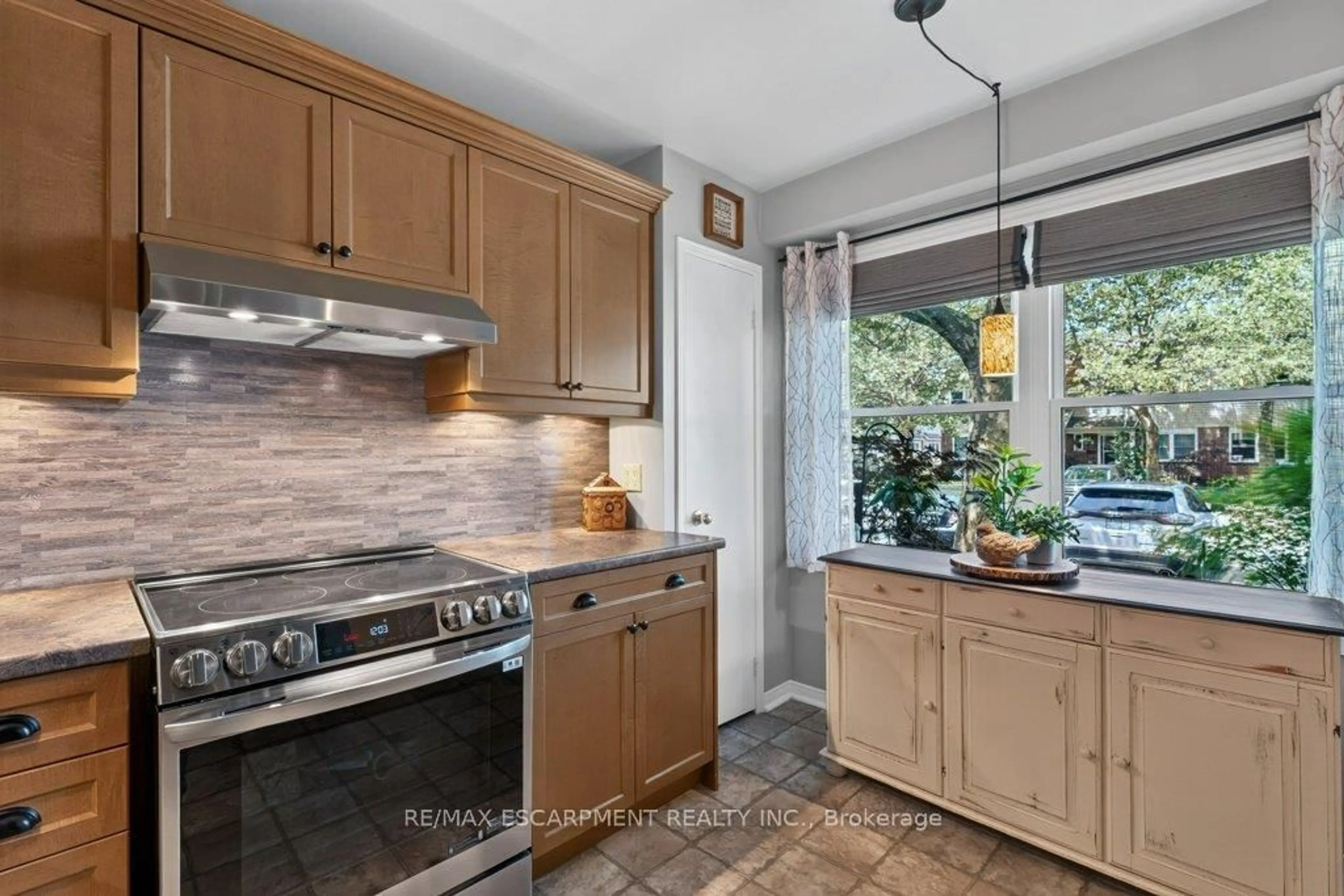 Unknown for 55 Kerman Ave #55, Grimsby Ontario L3M 5G2