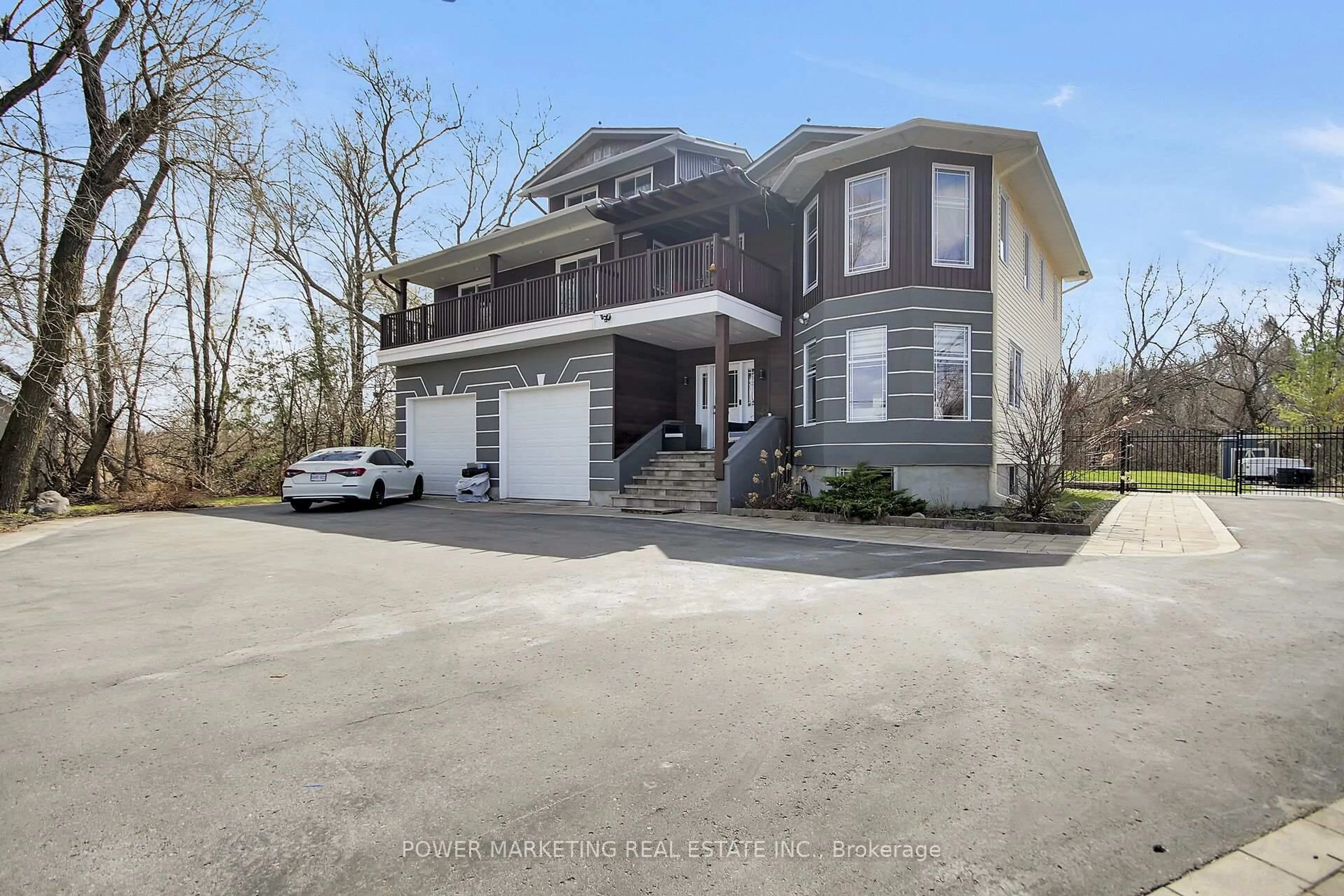 A pic from outside/outdoor area/front of a property/back of a property/a pic from drone, street for 3770 LOUISEIZE Rd, Ottawa Ontario K1G 3N4