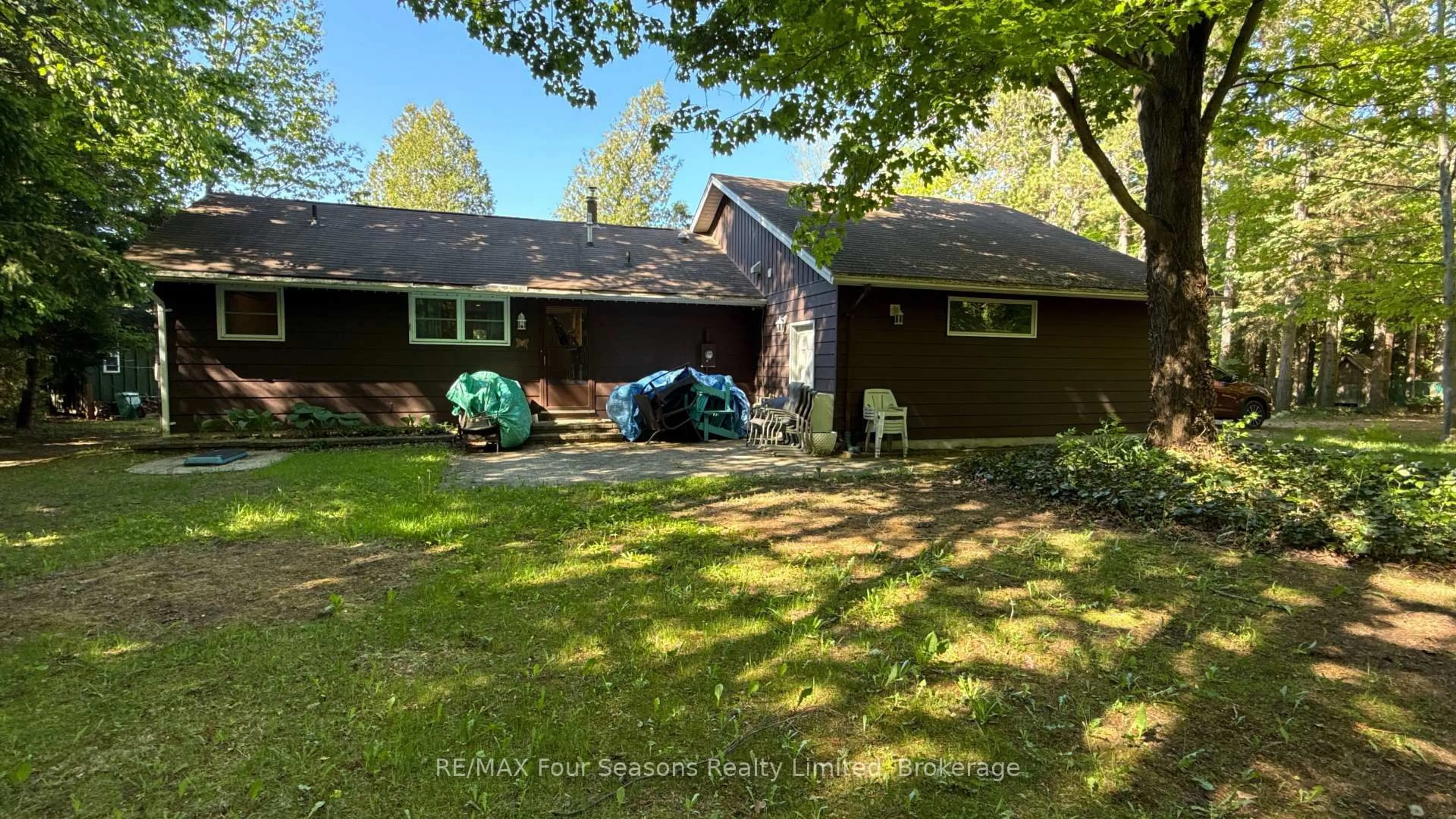 A pic from outside/outdoor area/front of a property/back of a property/a pic from drone, unknown for 130 Jewel Bridge Rd, South Bruce Peninsula Ontario N0H 2G0