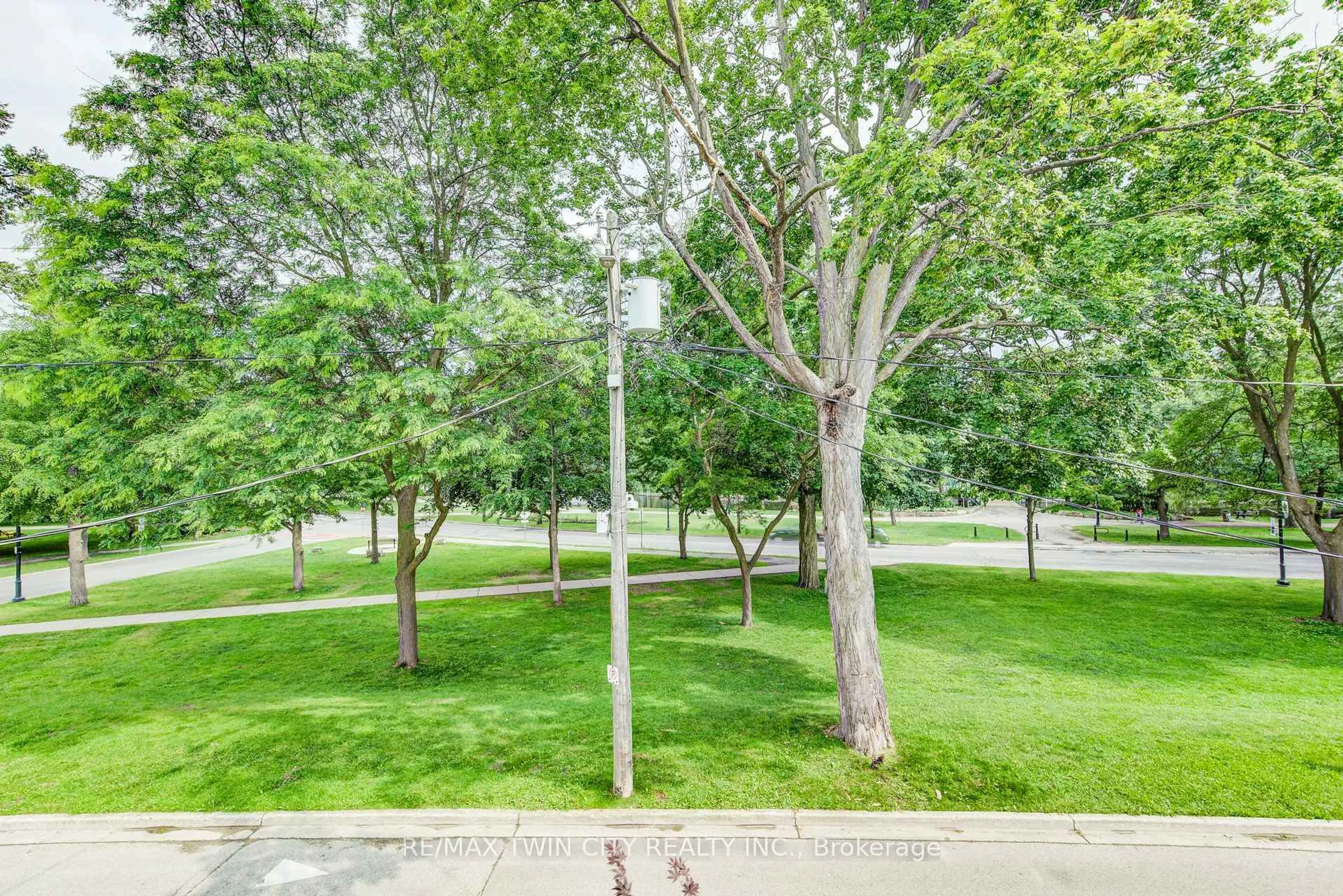 Patio, street for 138 Water St, Kitchener Ontario N2G 1Z5
