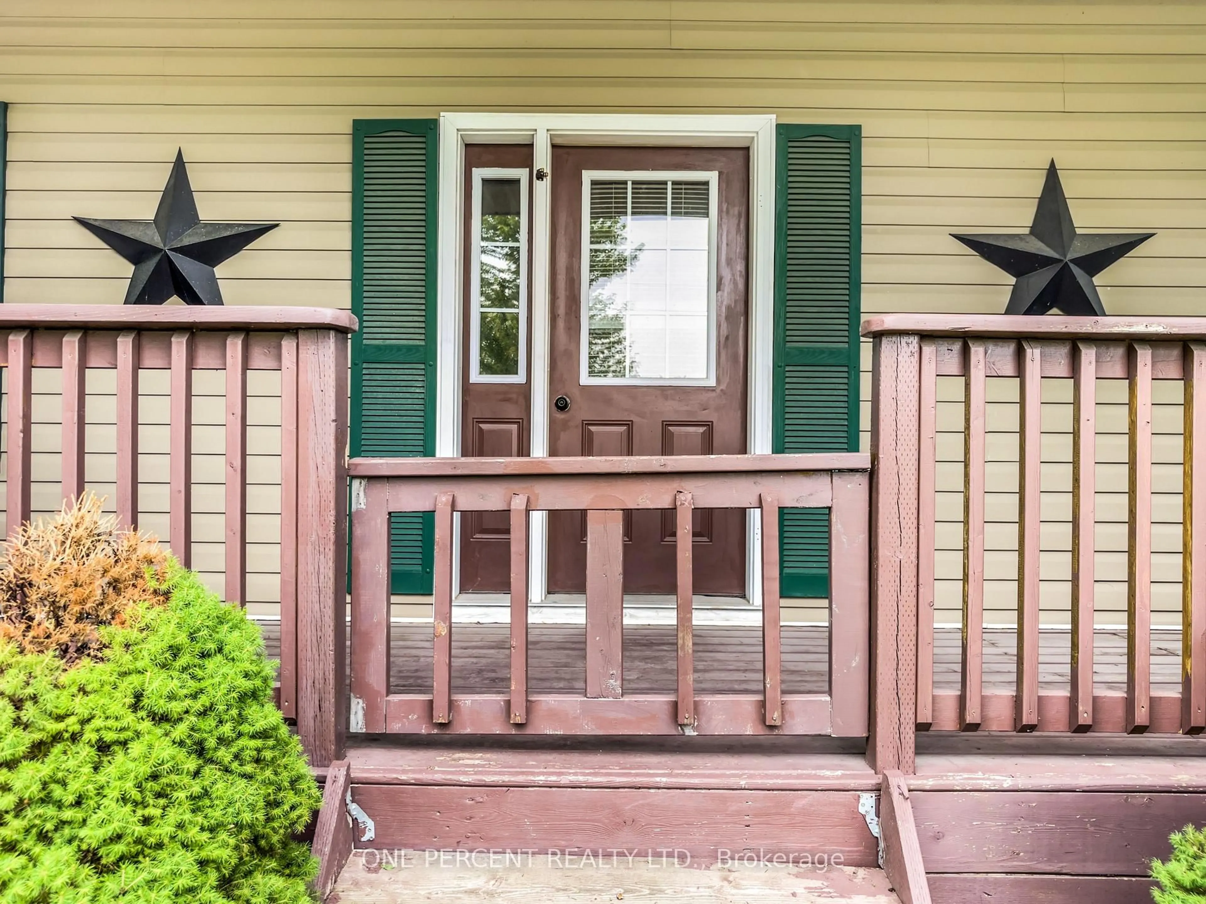 Home with vinyl exterior material, street for 30 Woodridge Dr, Madoc Ontario K0K 2K0