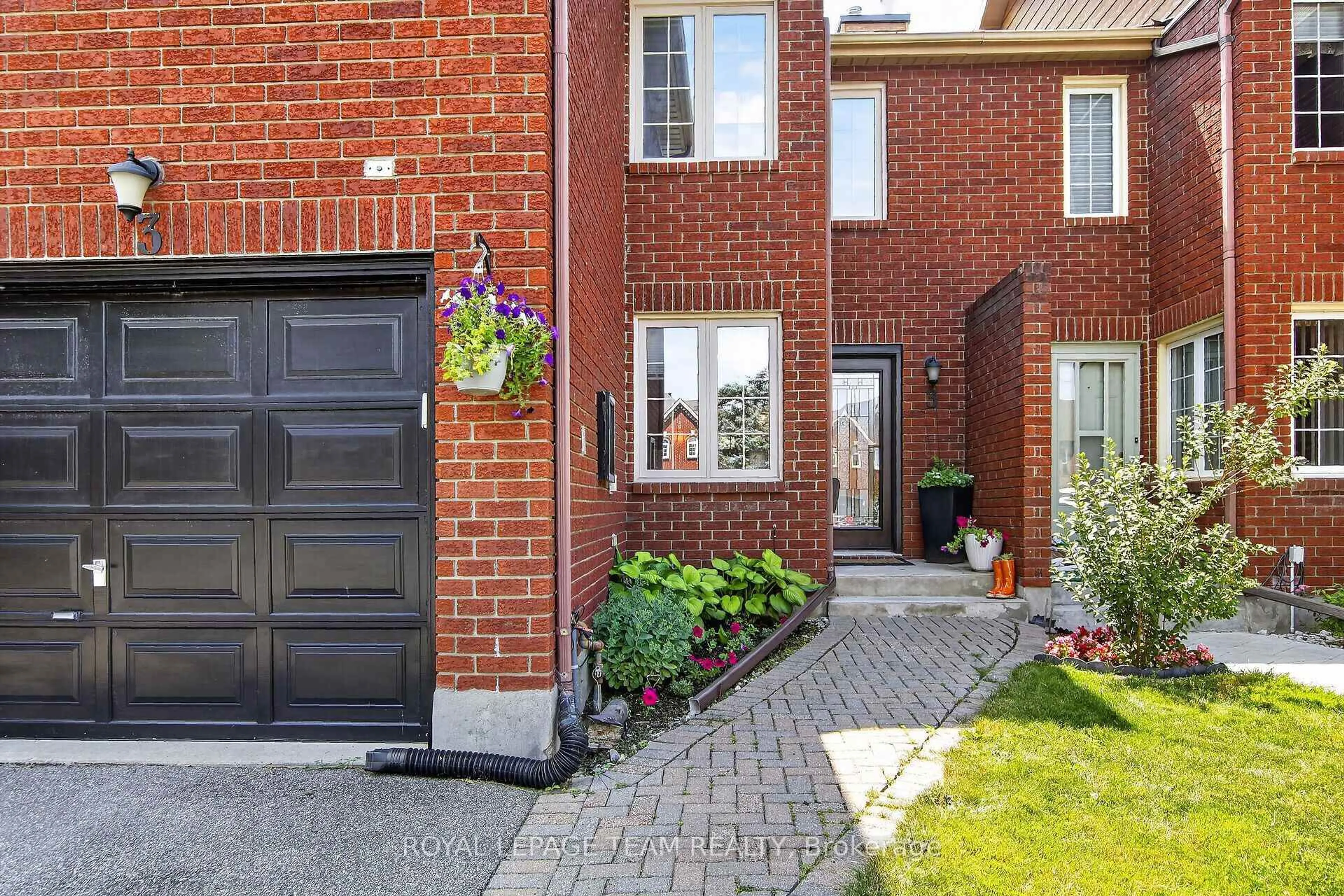 Home with brick exterior material, street for 3 Hepburn Crt, Ottawa Ontario K2L 3Z3