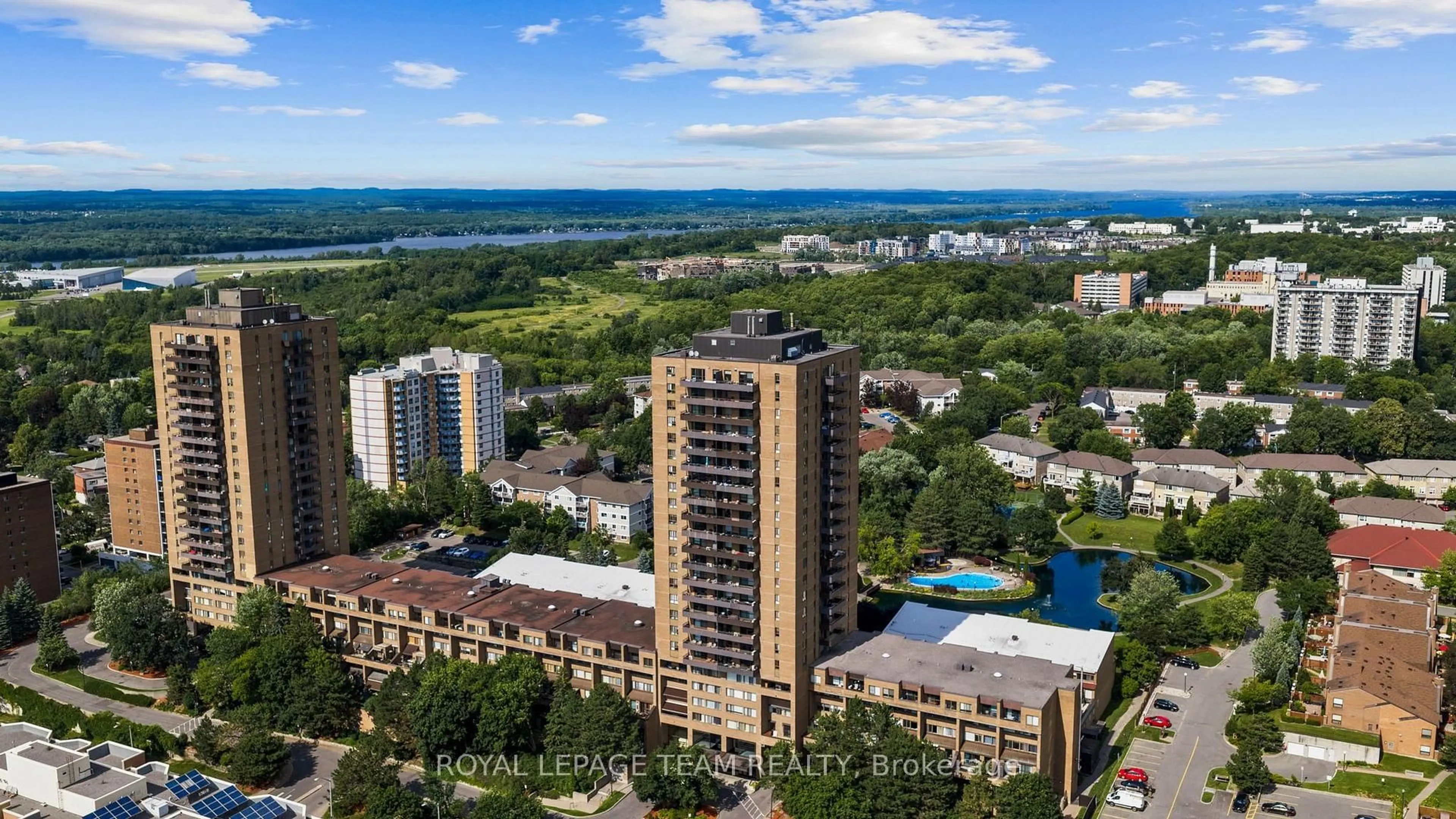 A pic from outside/outdoor area/front of a property/back of a property/a pic from drone, city buildings view from balcony for 515 St Laurent Blvd #912, Ottawa Ontario K1K 3X5