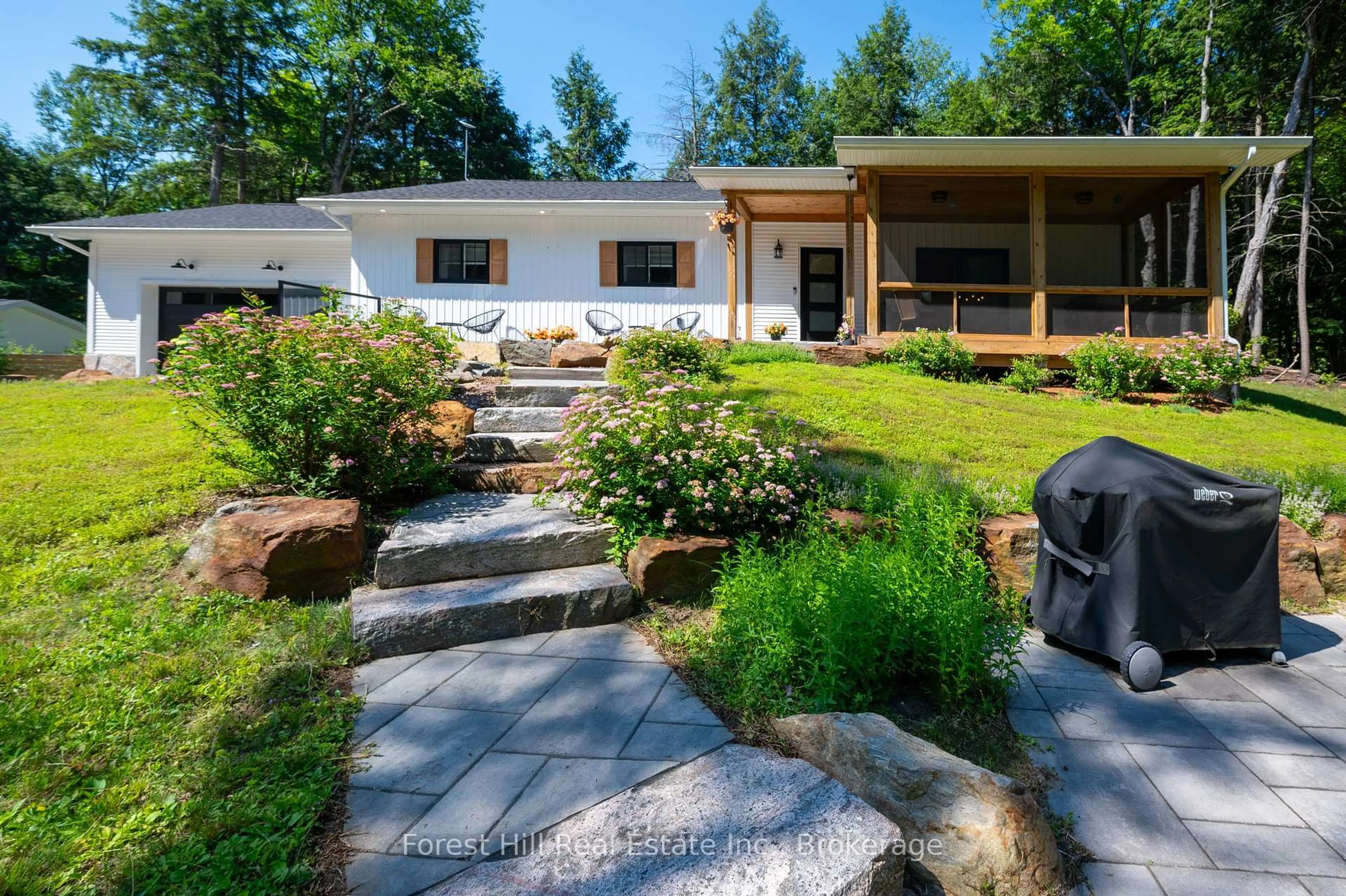 Patio, unknown for 315 North Fox Lake Rd, Huntsville Ontario P1H 2J2