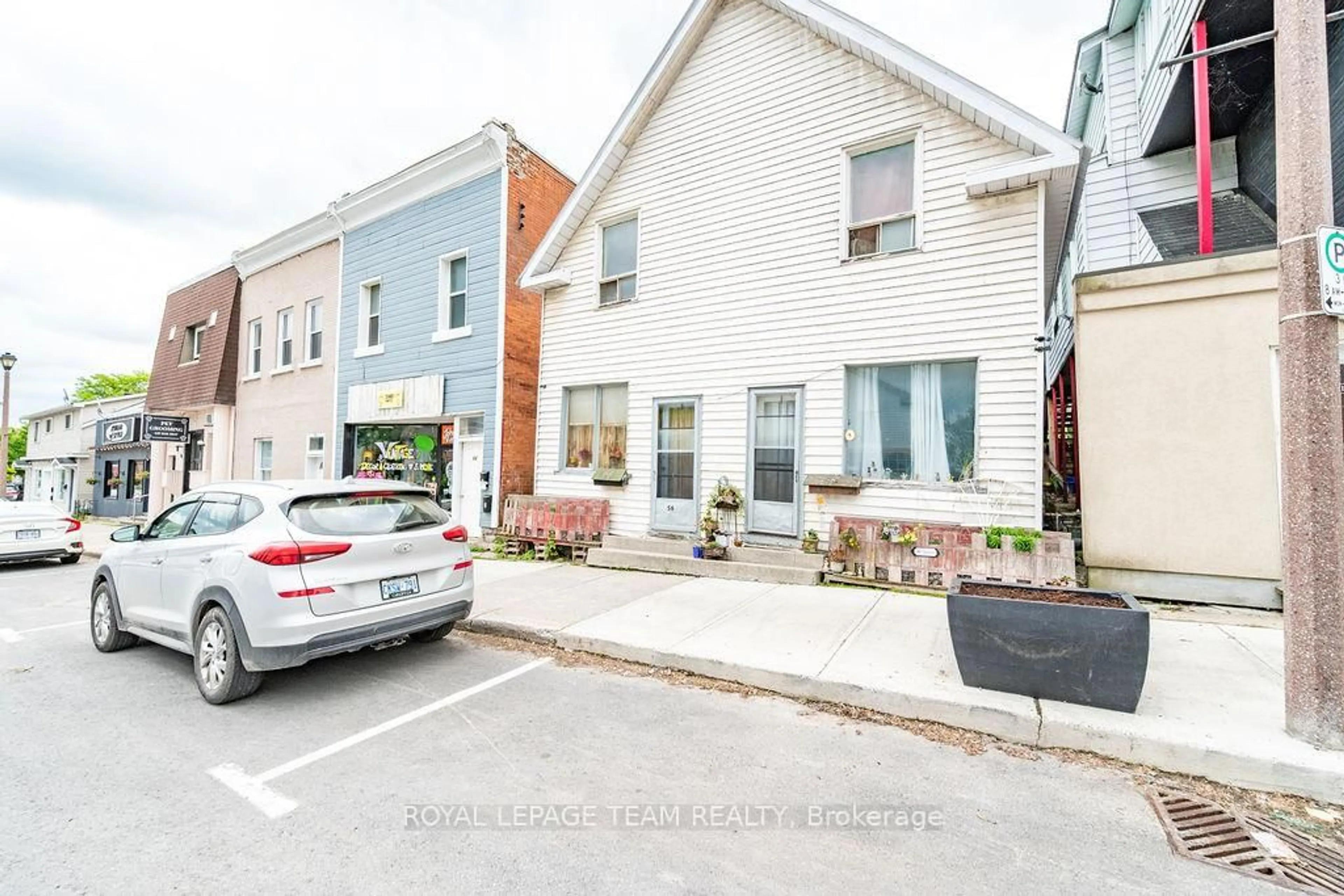 Patio, street for 56 Madawaska St, Arnprior Ontario K7S 1R9