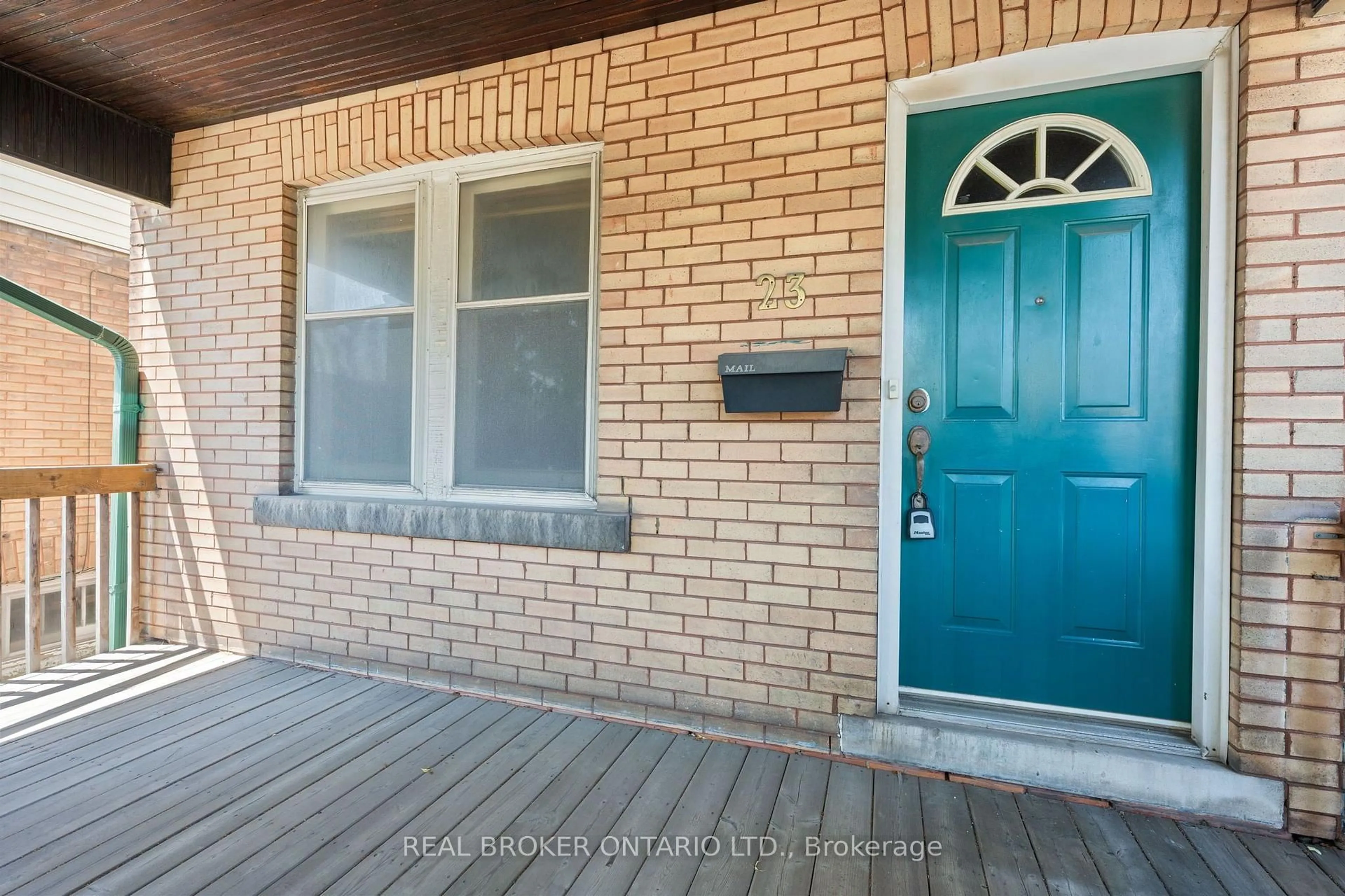 Unknown for 23 Edgemont St, Hamilton Ontario L8H 4C7