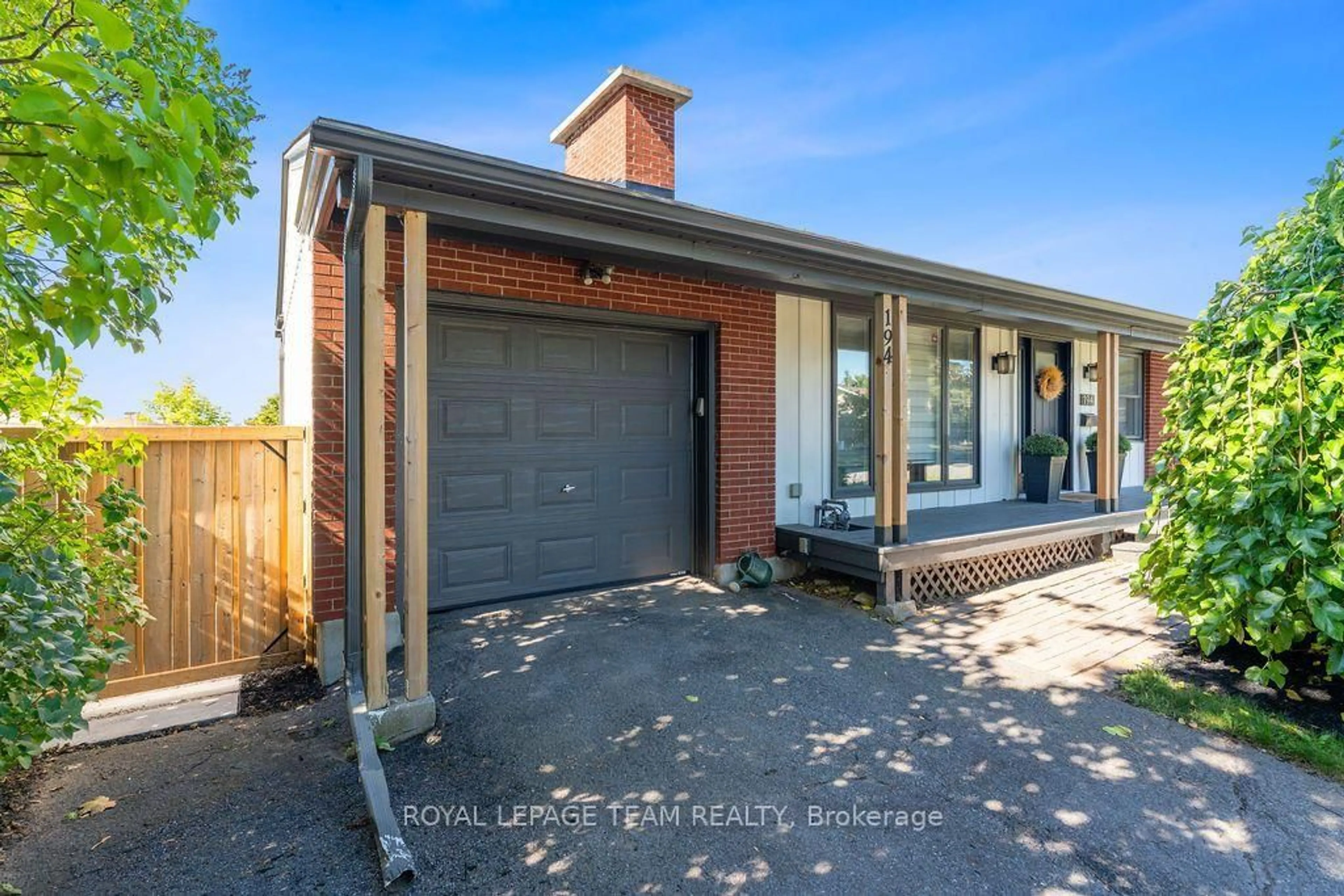 Home with brick exterior material, street for 194 Morrena Rd, Kanata Ontario K2L 1E1