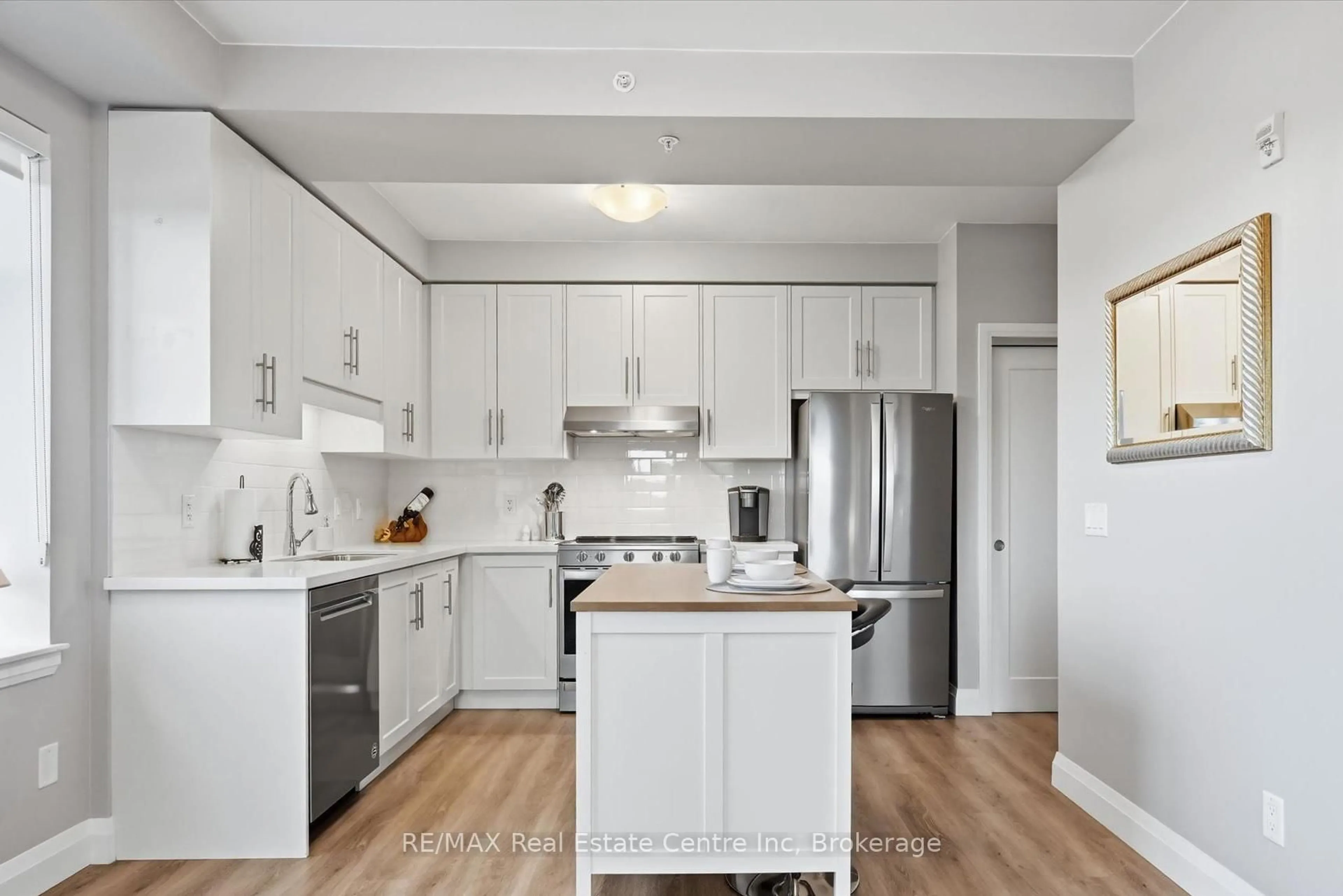 Open concept kitchen, unknown for 30 Hamilton St #411, Hamilton Ontario L8B 1V8