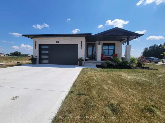 128 Rowe Ave, South Huron 2