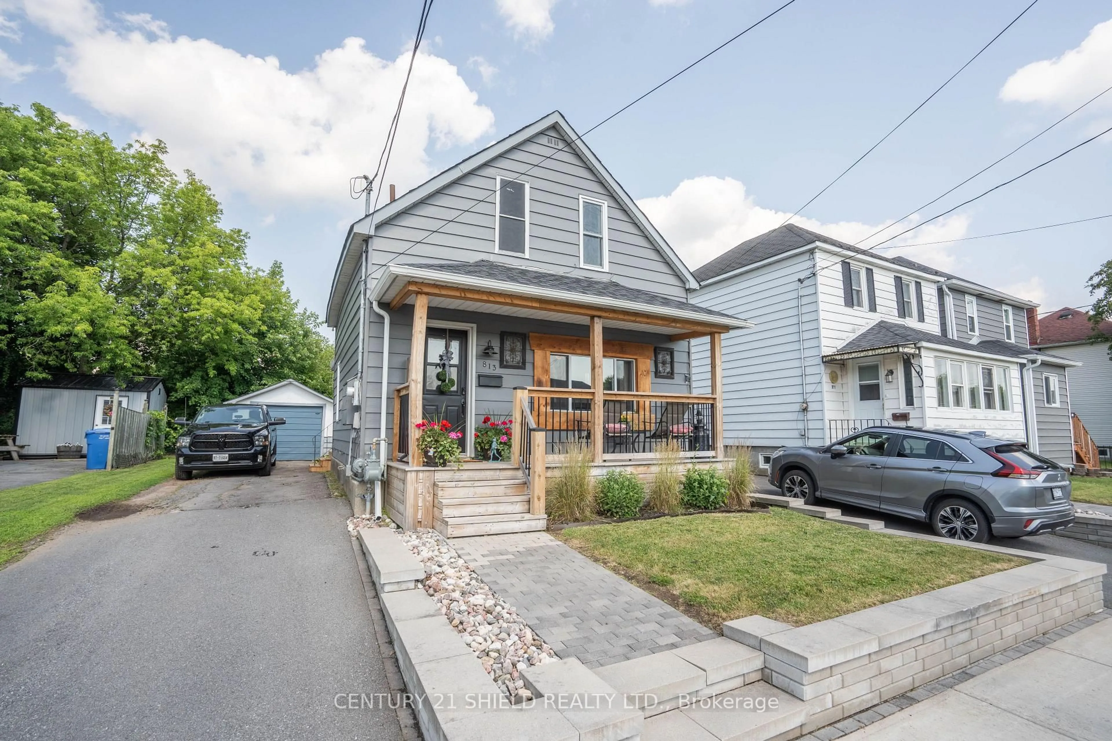 Unknown for 813 York St, Cornwall Ontario K6J 4A7