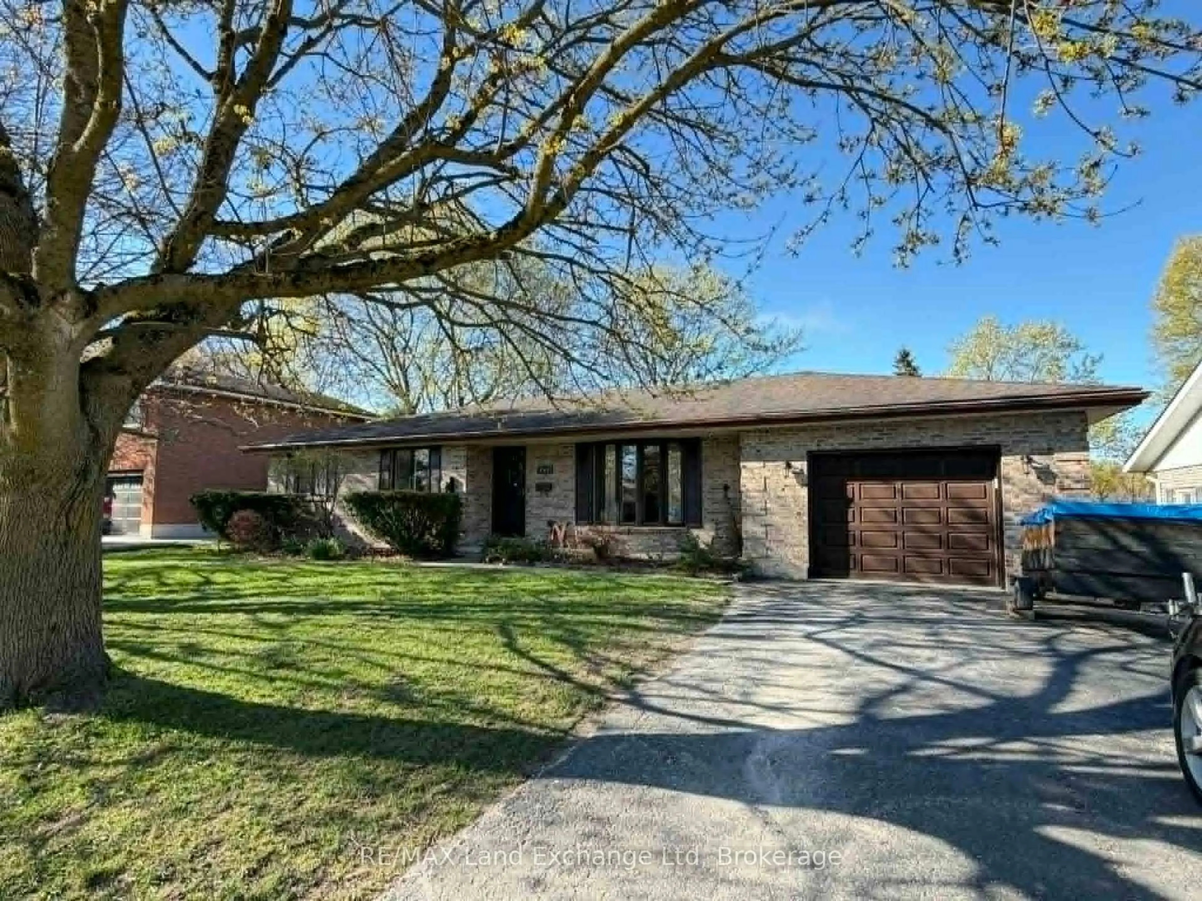 Home with brick exterior material, street for 142 Charles St, North Huron Ontario N0G 2W0