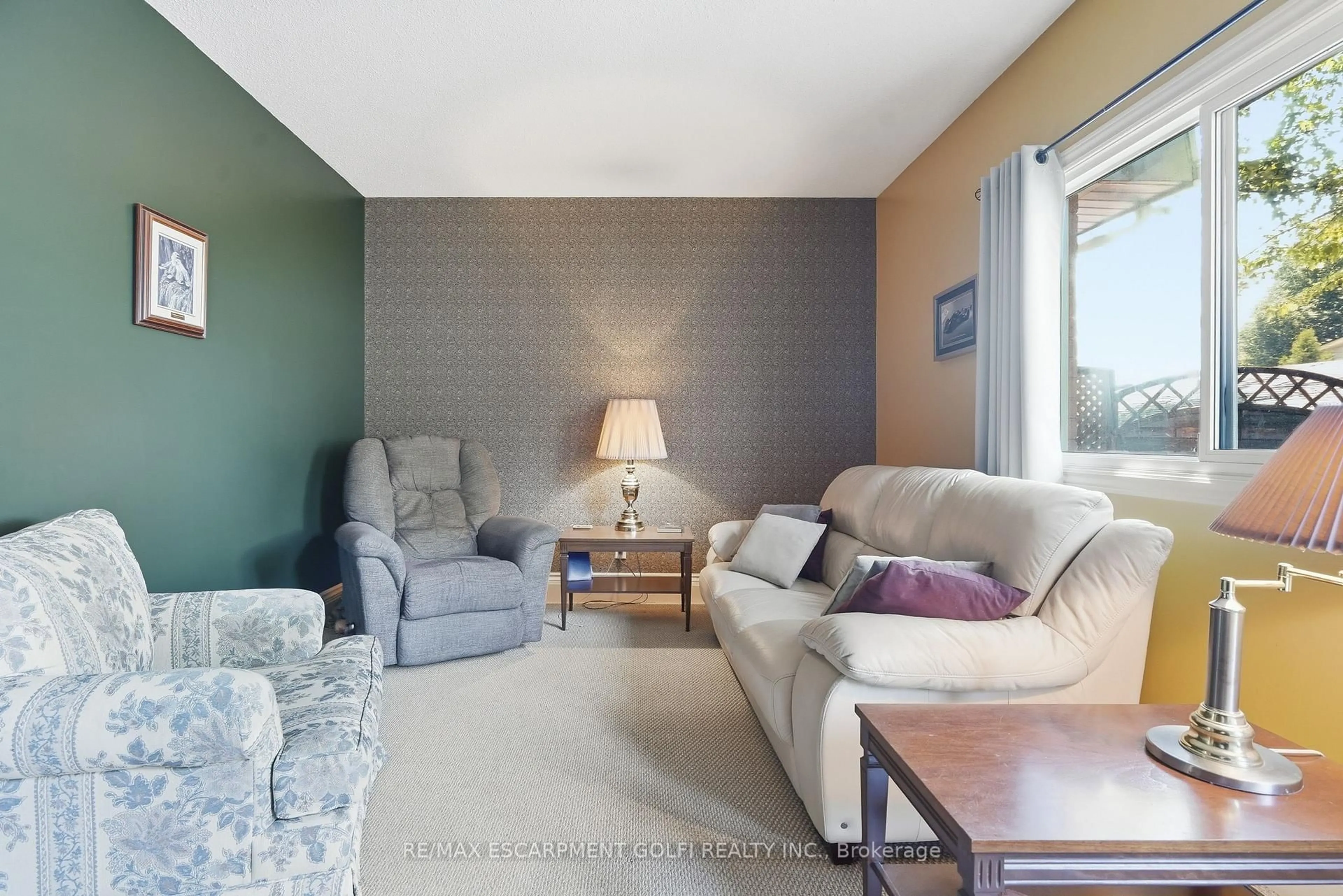 Living room with furniture, unknown for 185 DENISTOUN St #5, Welland Ontario L3C 6J6