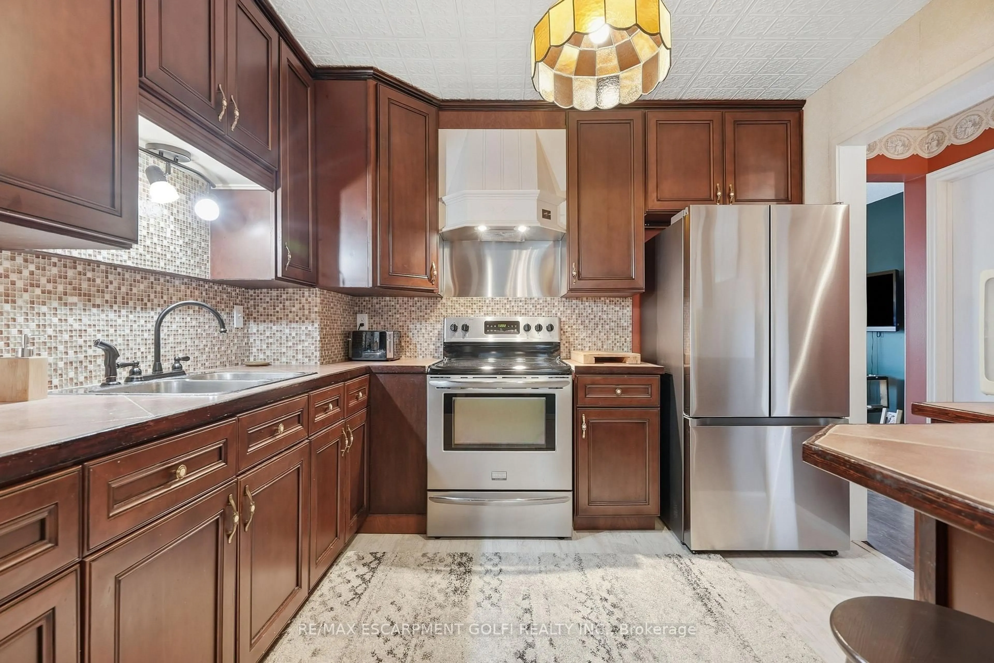 Open concept kitchen, ceramic/tile floor for 185 DENISTOUN St #5, Welland Ontario L3C 6J6