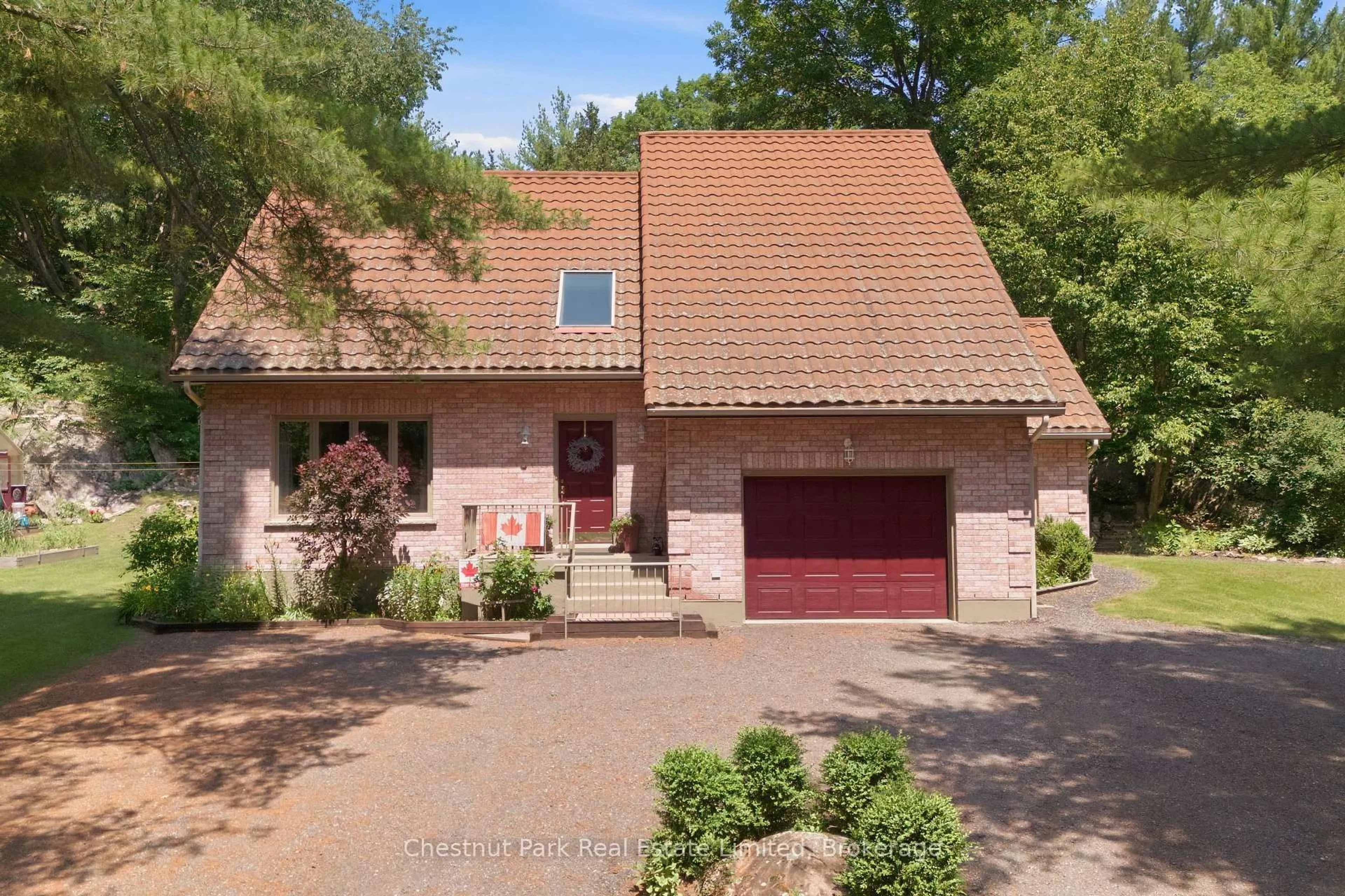 Home with brick exterior material, street for 72 Kenner Crt, Tweed Ontario K0K 3J0