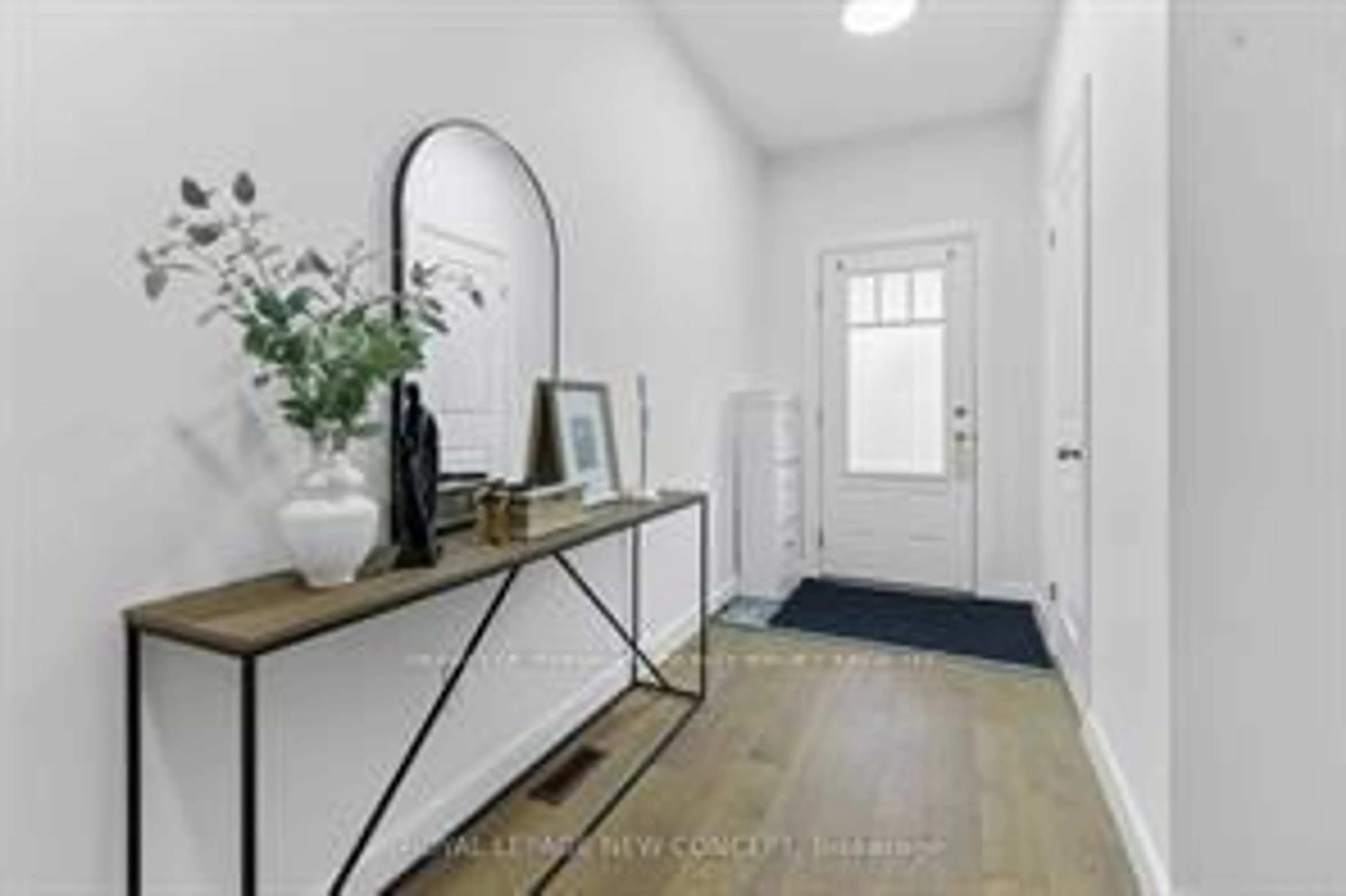 Indoor entryway for 2491 Tokala Tr #3, London North Ontario N6G 0X1