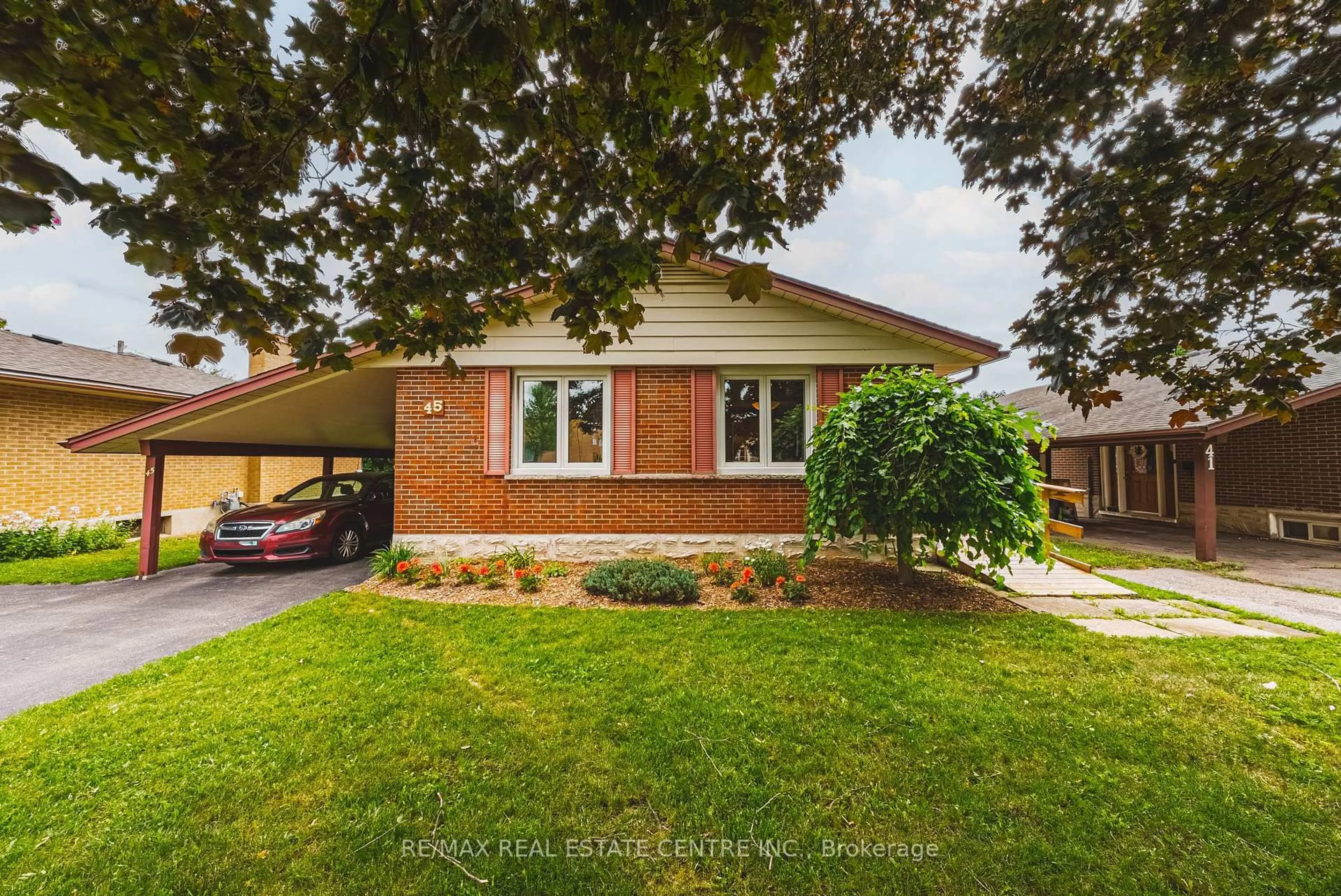 Home with brick exterior material, street for 45 Gail St, Cambridge Ontario N1R 4M3