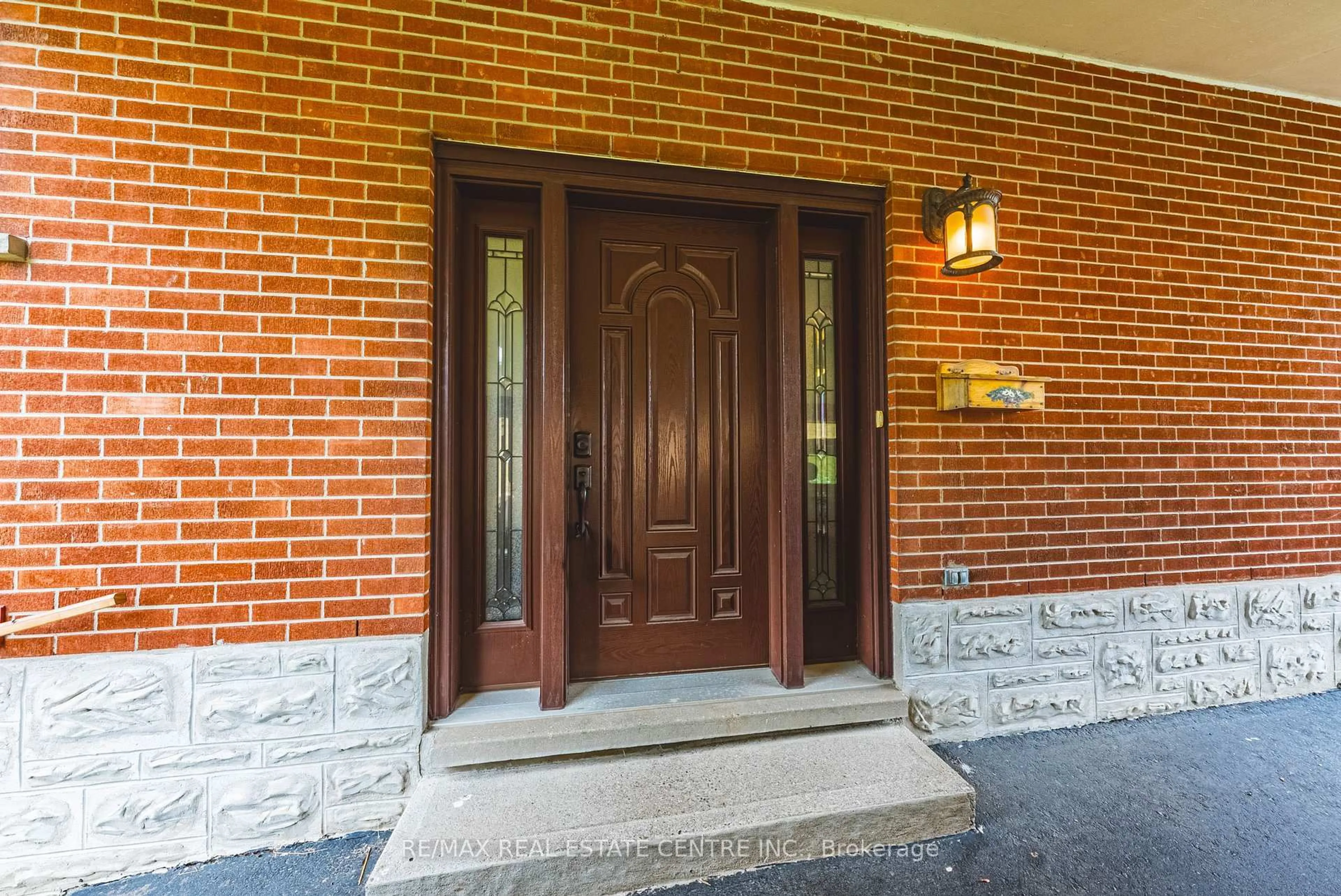 Unknown for 45 Gail St, Cambridge Ontario N1R 4M3