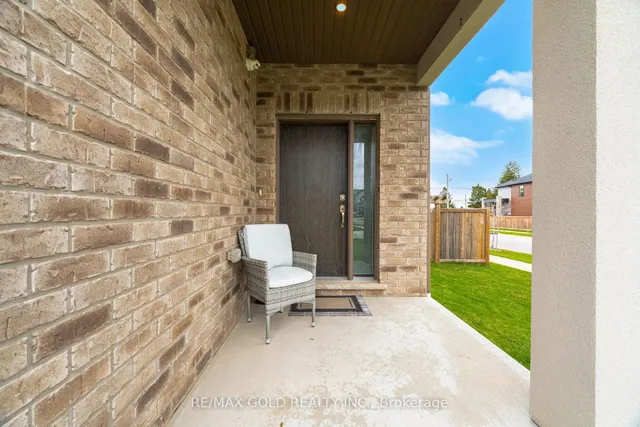 2439 Daisy Bend, London South 4
