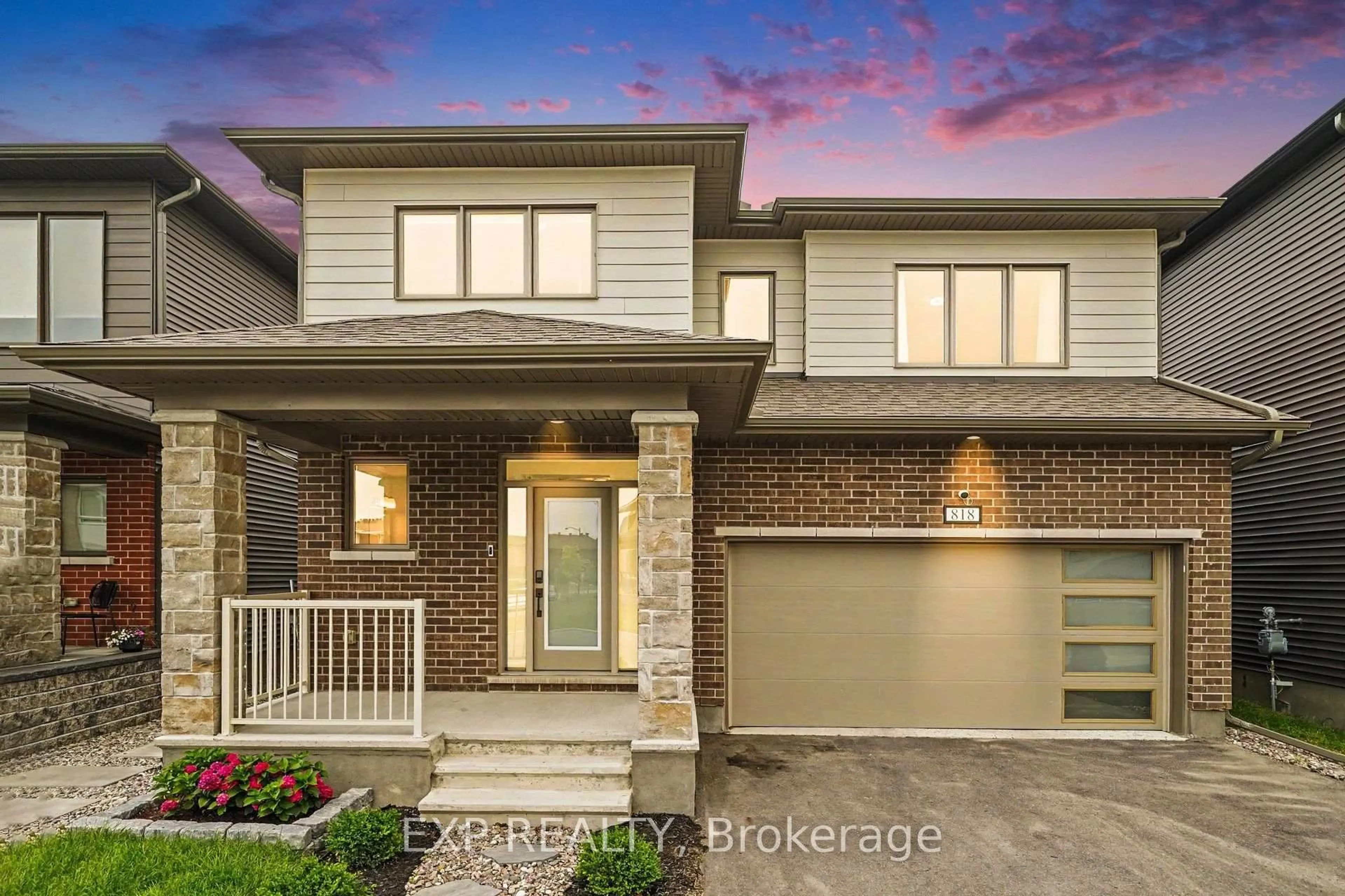 Home with brick exterior material, street for 818 Crossgate St, Ottawa Ontario K2J 7E3