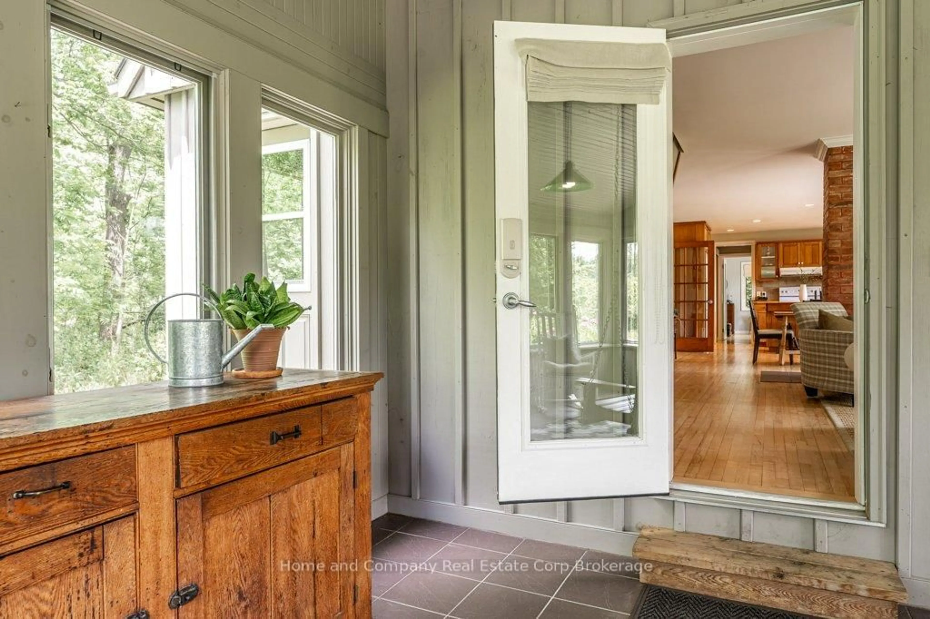 Indoor entryway for 5063 LINE 39, Perth East Ontario N0K 1X0