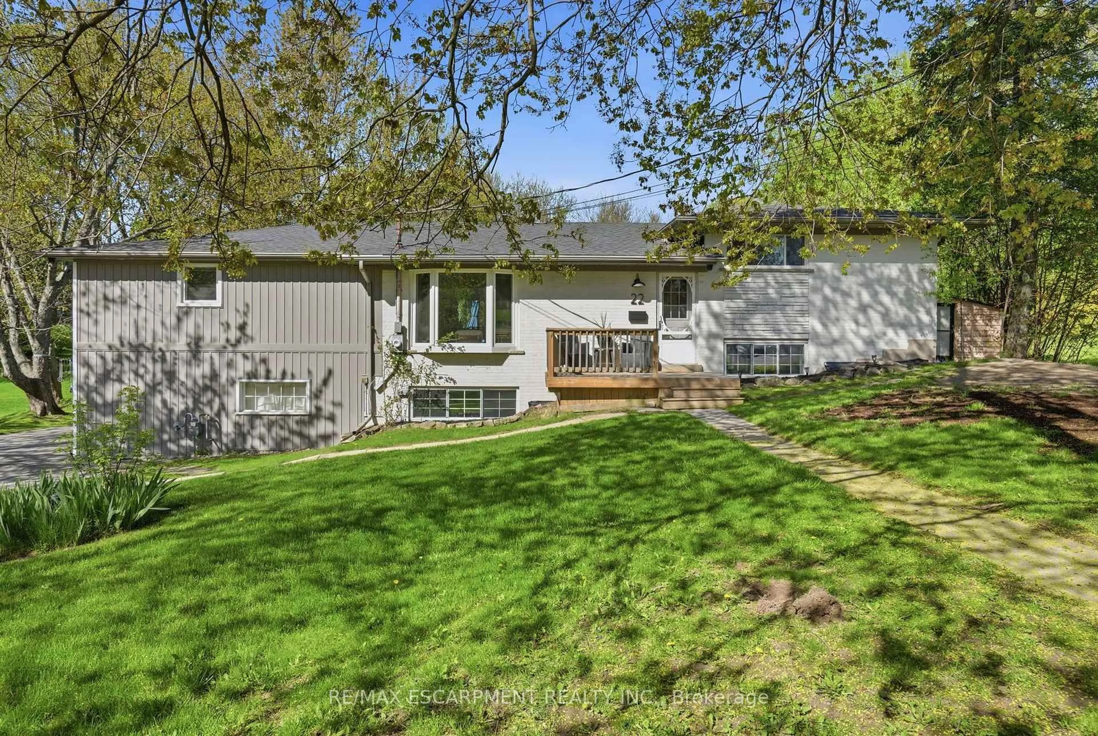 Unknown for 22 Rosebough St, Hamilton Ontario L9H 5C5