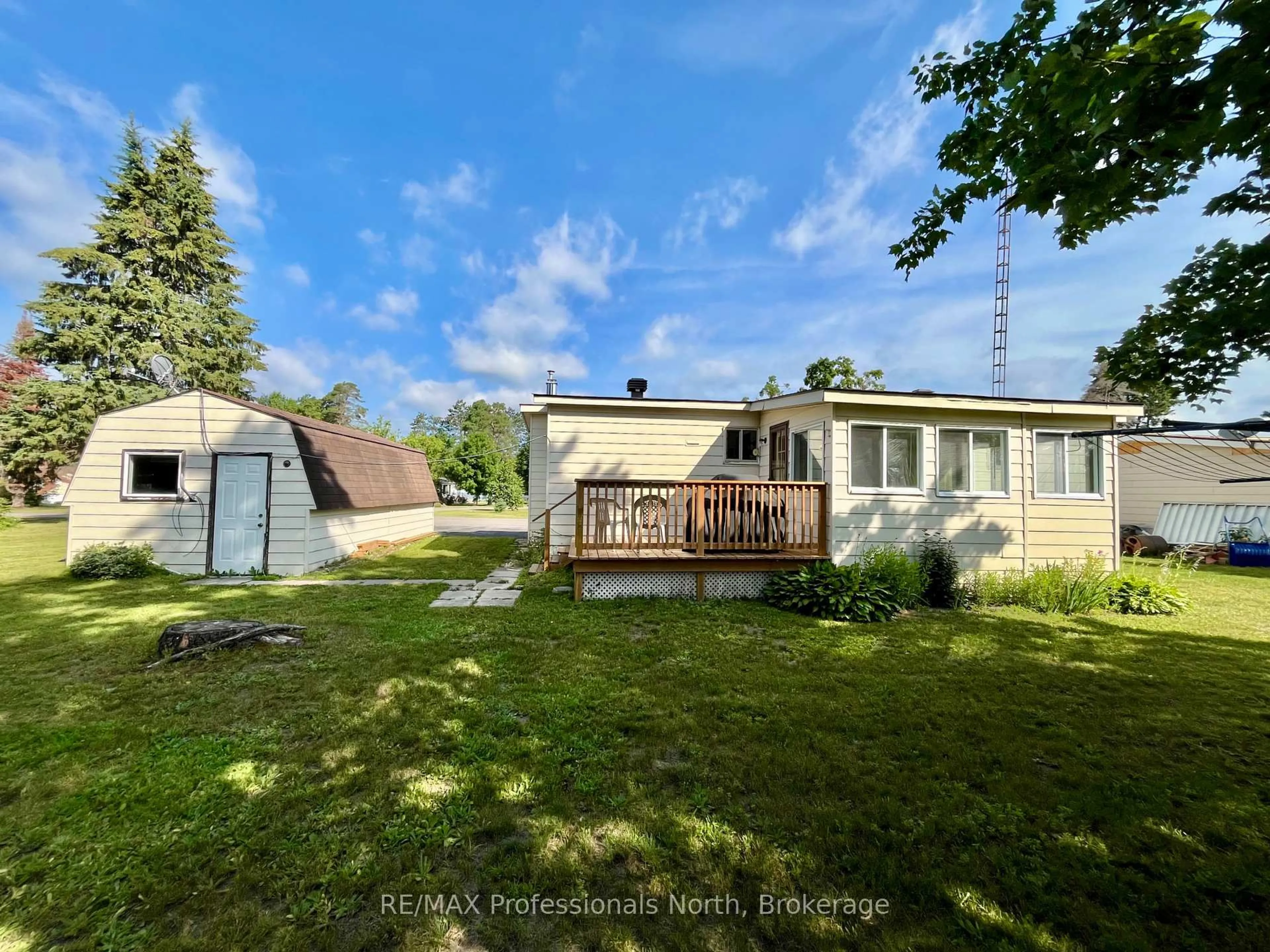 A pic from outside/outdoor area/front of a property/back of a property/a pic from drone, unknown for 1034 Eighth Lane, Minden Hills Ontario K0M 2K0