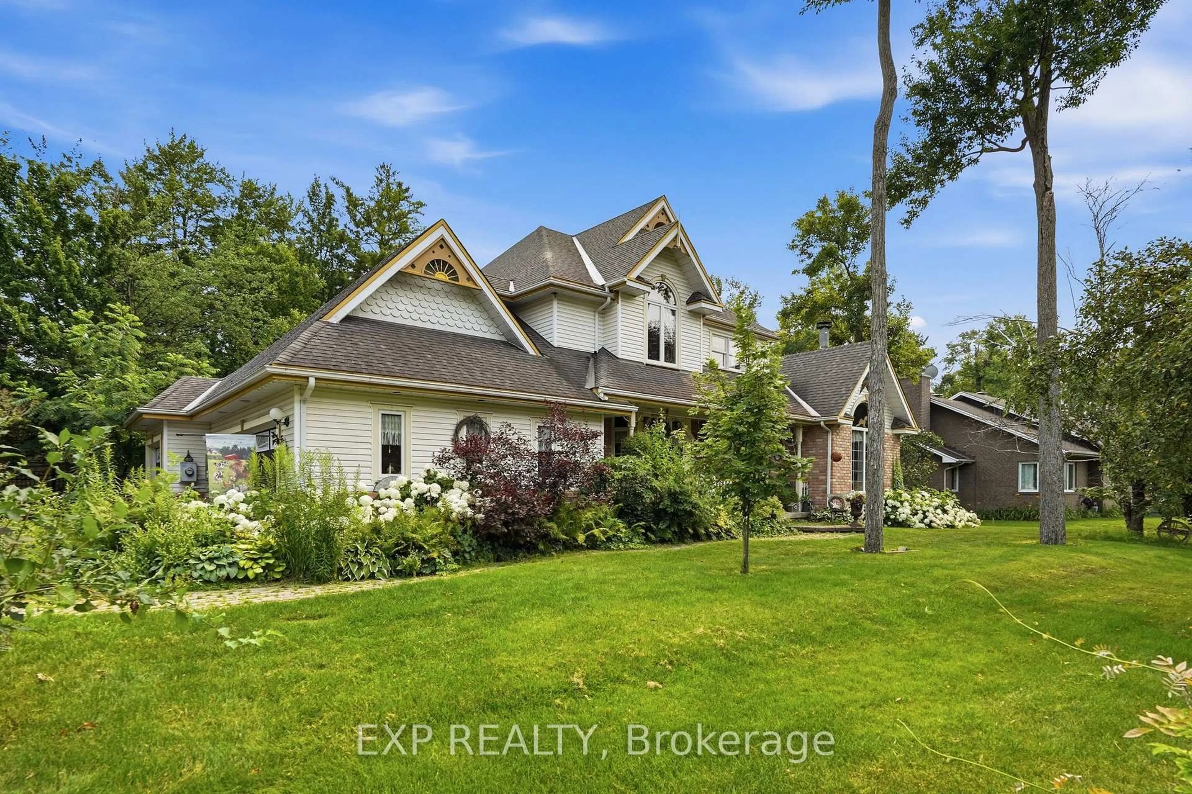A pic from outside/outdoor area/front of a property/back of a property/a pic from drone, water/lake/river/ocean view for 1259 RANDBORO Cres, Navan Ontario K4B 1K7