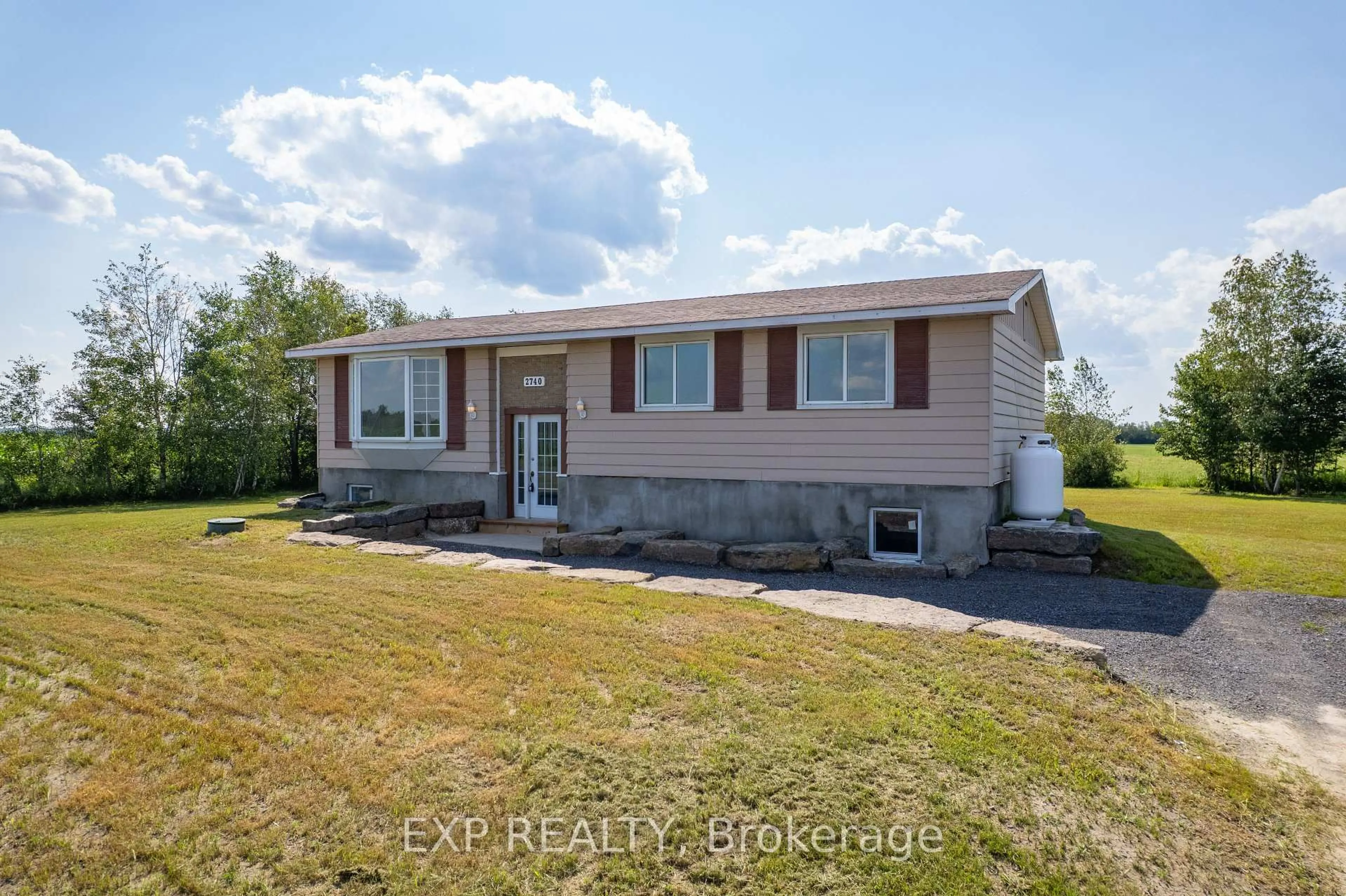 Home with vinyl exterior material, unknown for 2740 CLAUDE DUVAL Sdrd, The Nation Ontario K0B 1R0