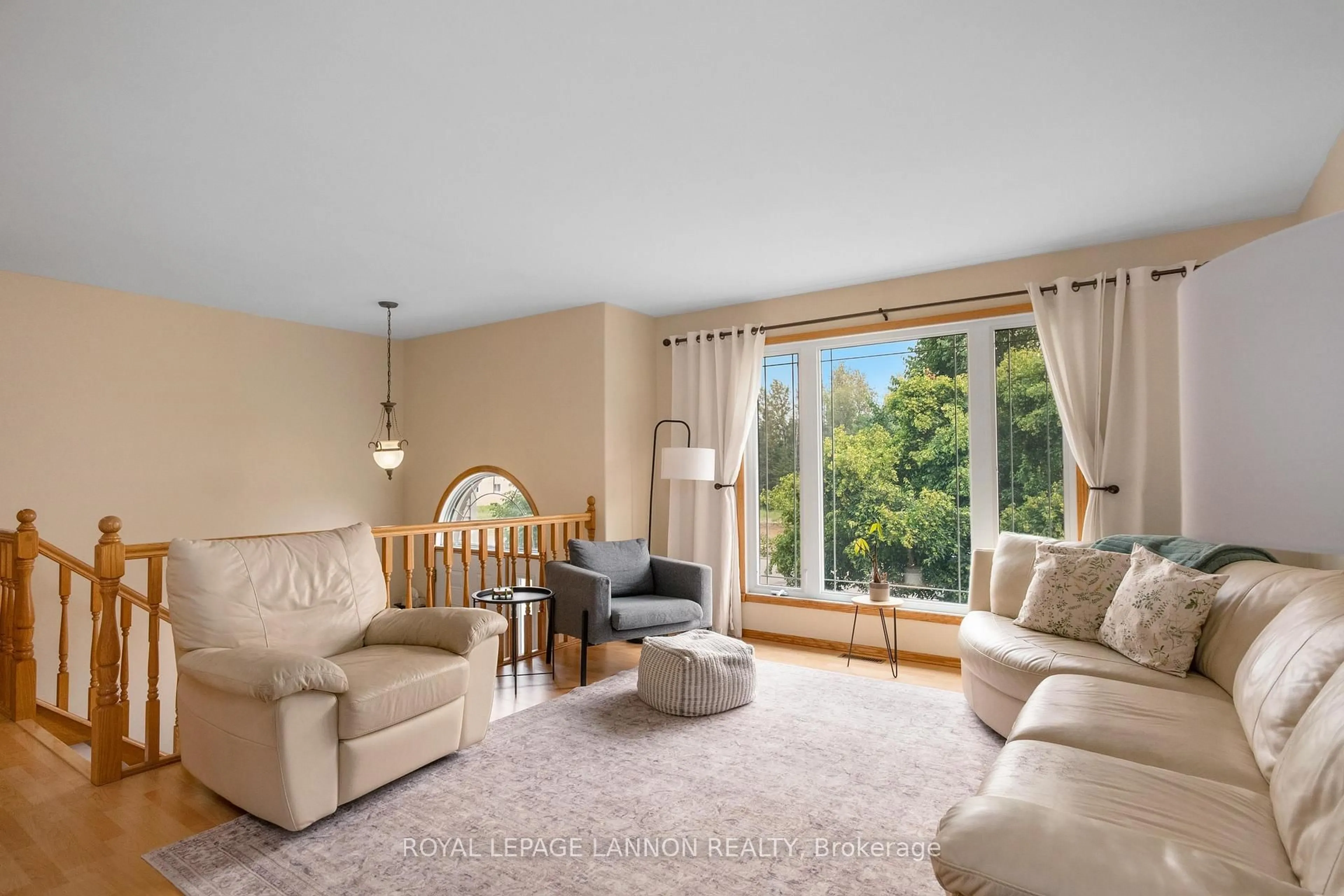 Living room with furniture, unknown for 1486 Hutton Park Dr, Thunder Bay Ontario P7G 1E5