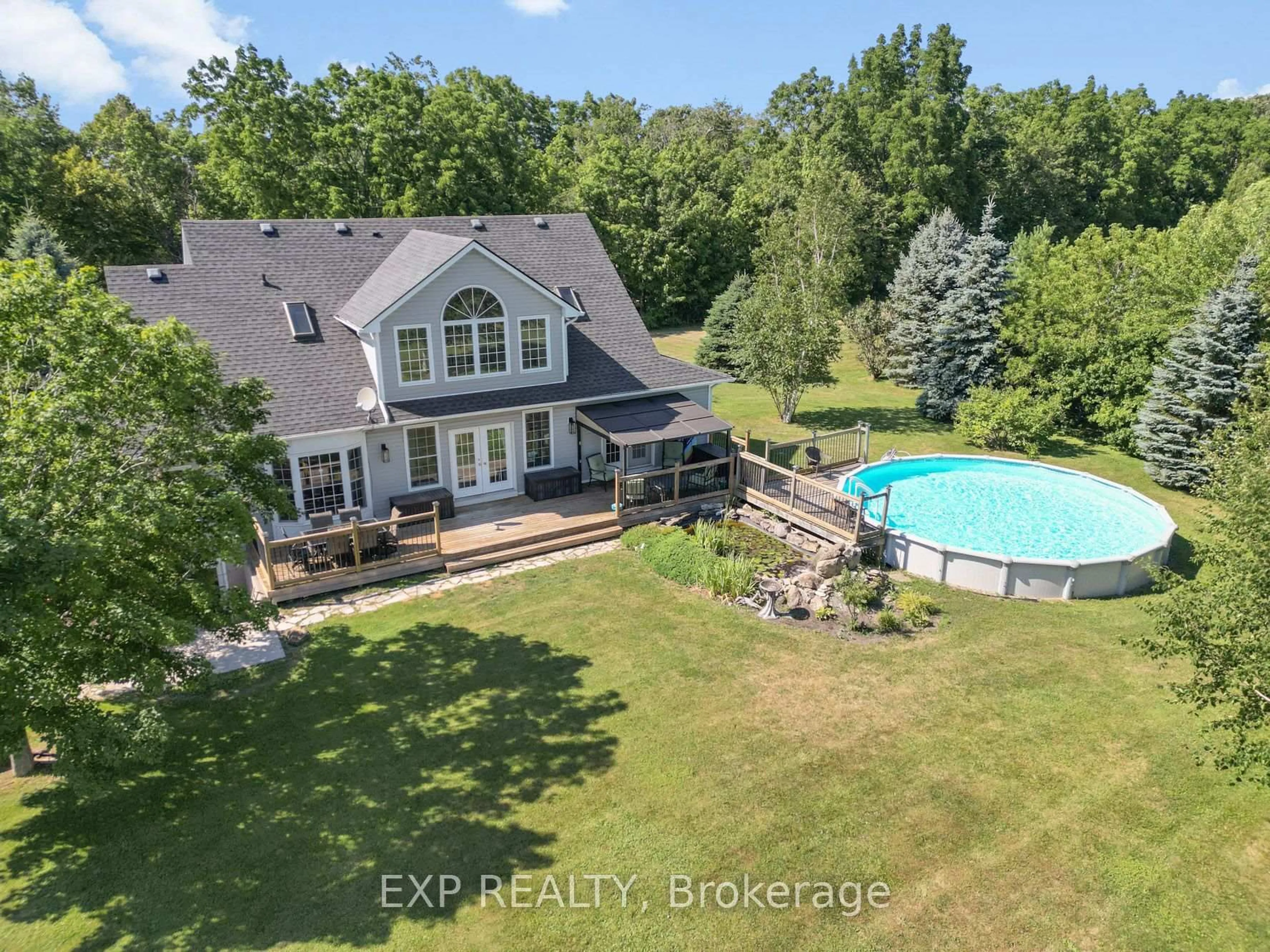 A pic from outside/outdoor area/front of a property/back of a property/a pic from drone, water/lake/river/ocean view for 1578 RIDGE Rd, Fort Erie Ontario L0S 1N0