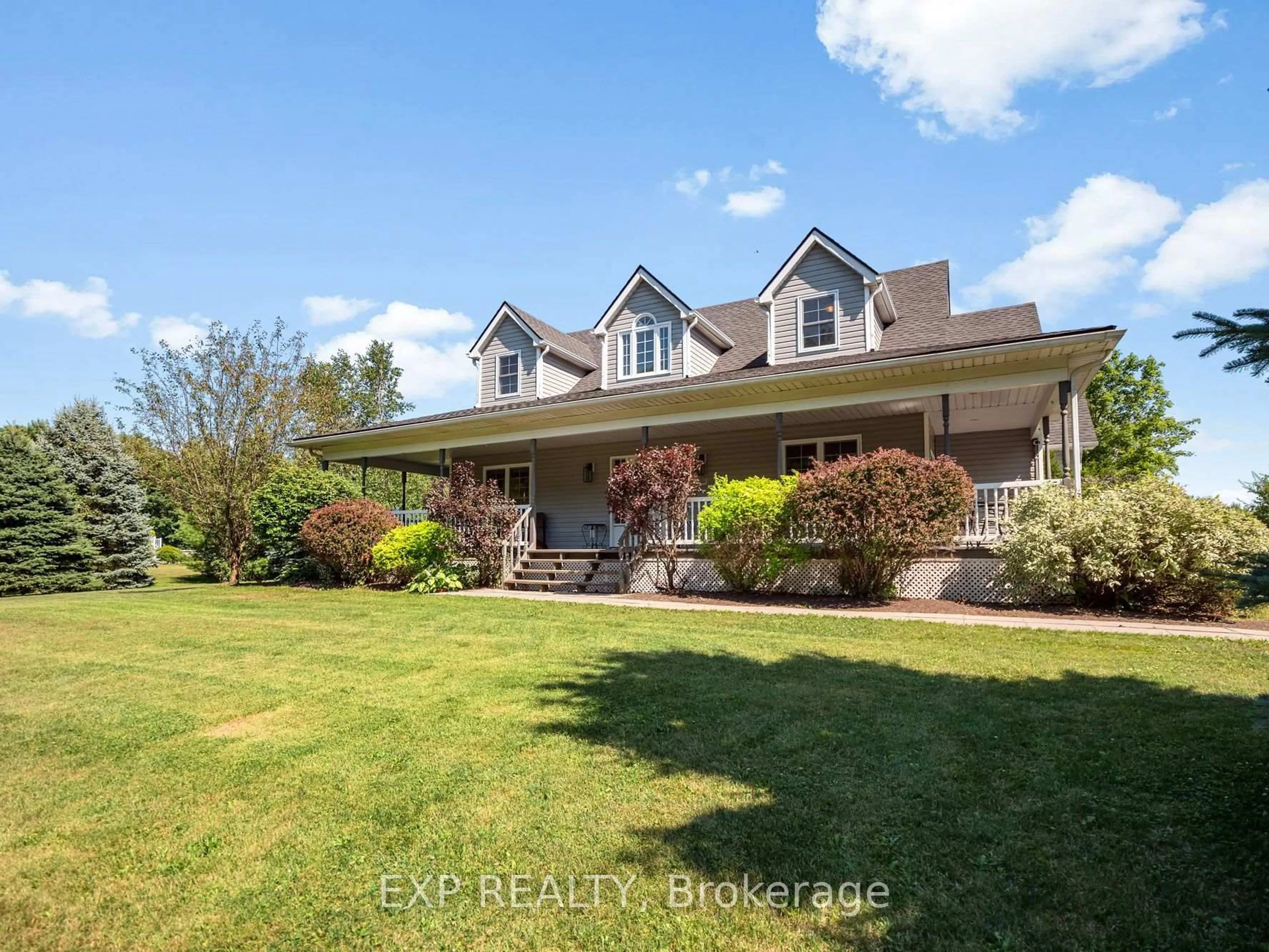 A pic from outside/outdoor area/front of a property/back of a property/a pic from drone, water/lake/river/ocean view for 1578 RIDGE Rd, Fort Erie Ontario L0S 1N0