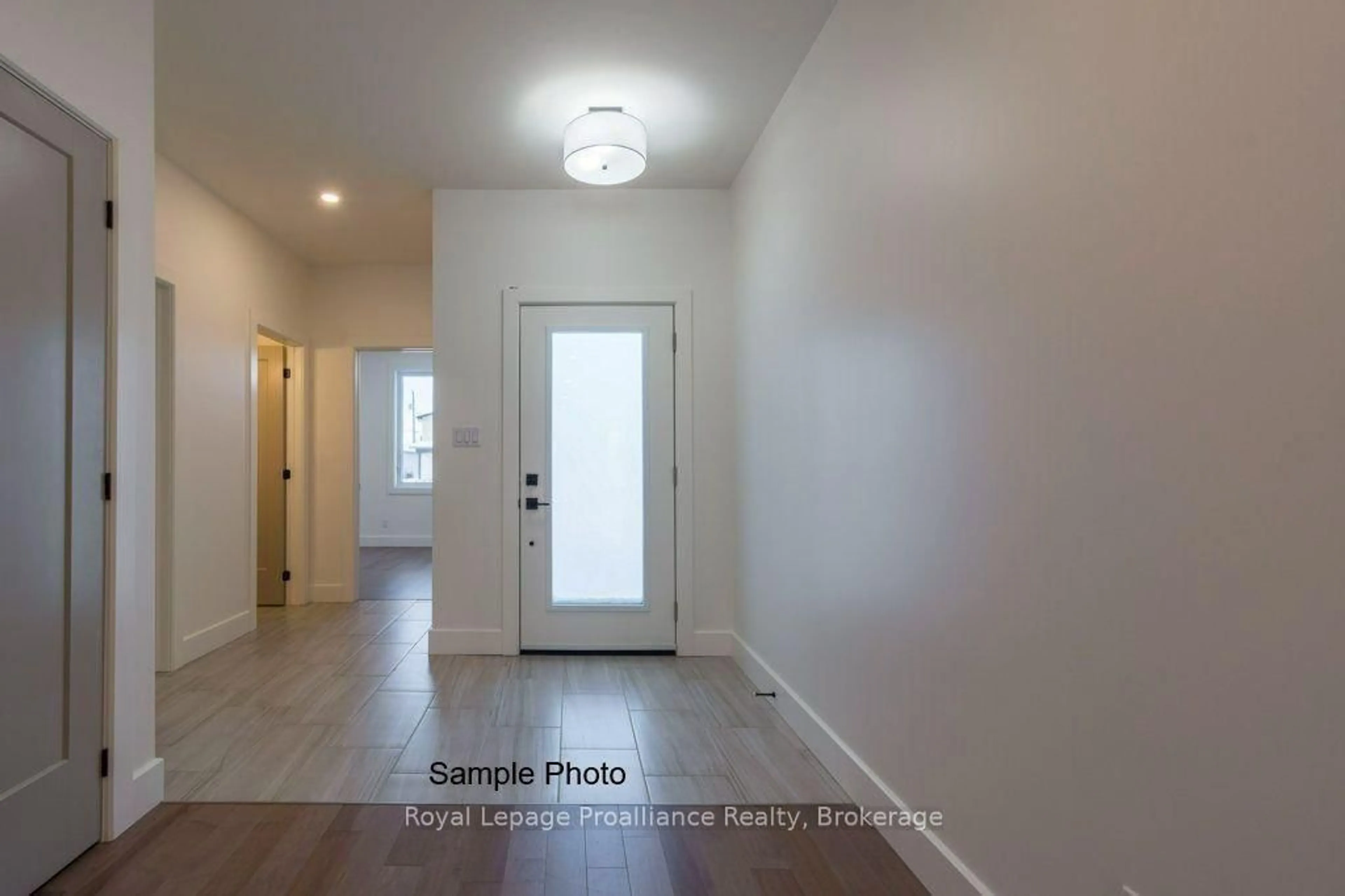 Indoor entryway for 36 Fraser Dr, Quinte West Ontario K0K 1E0