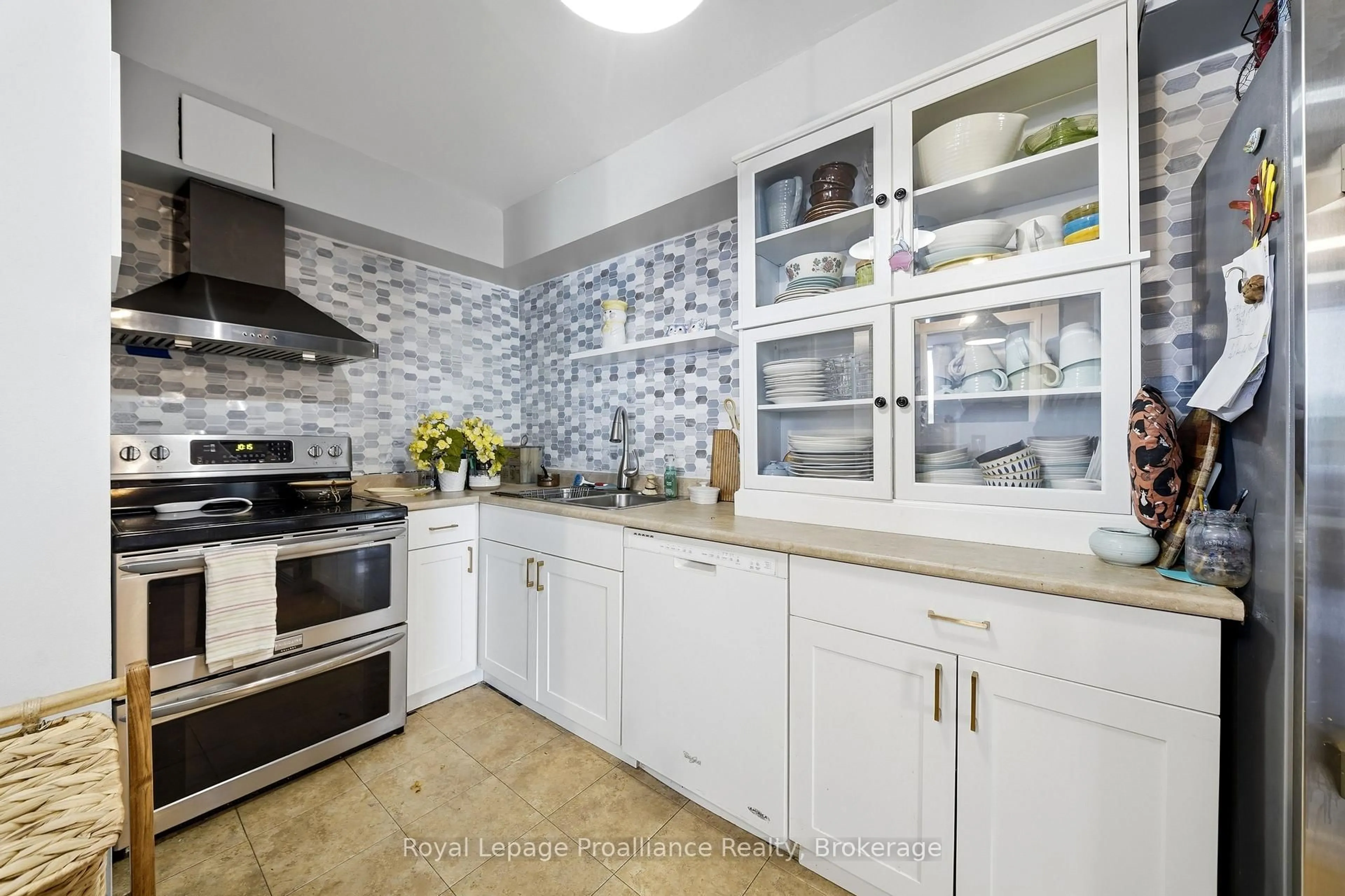 Unknown for 344 Front St #401, Belleville Ontario K8N 5M4