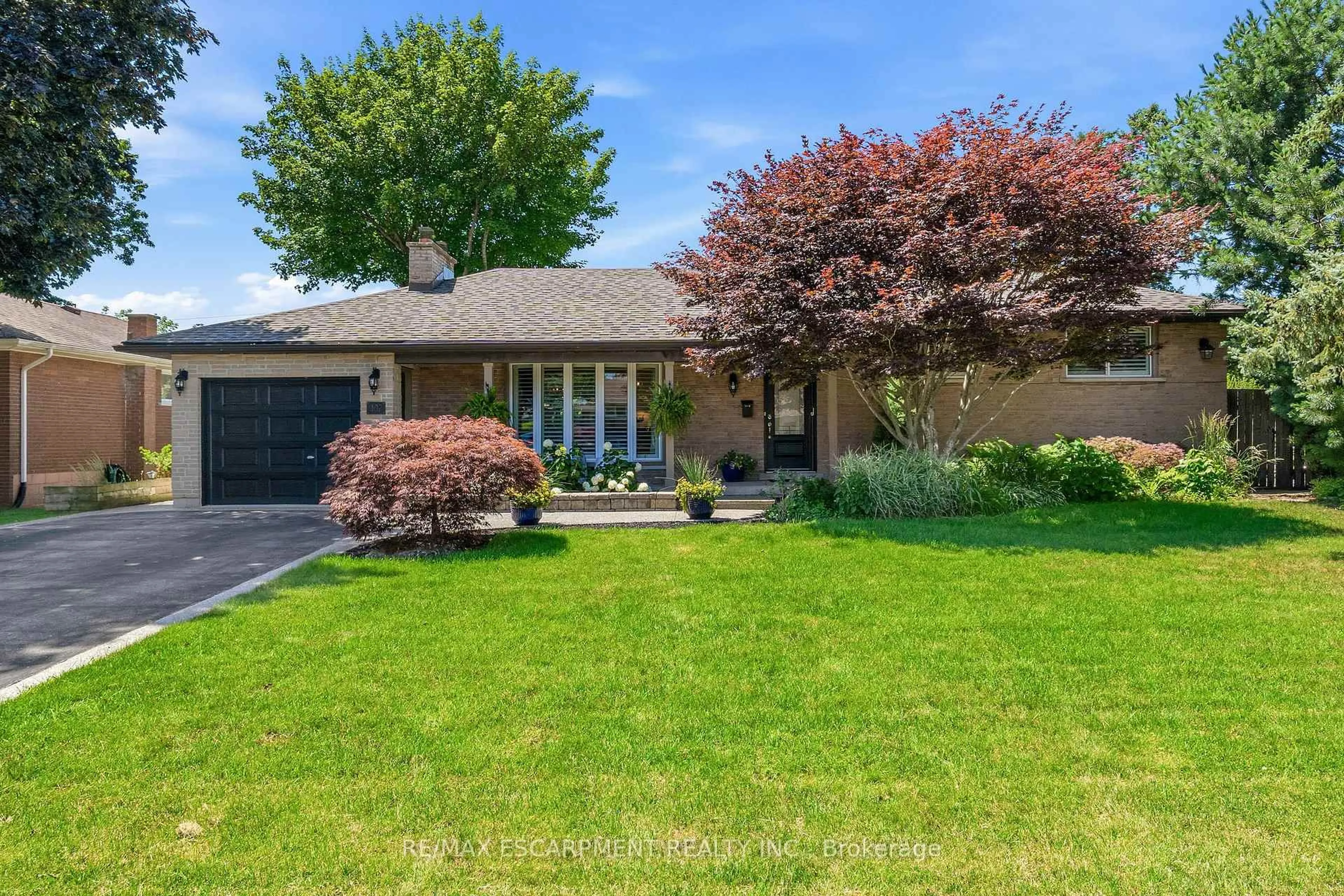Unknown for 302 Harmony Rd, Hamilton Ontario L9G 2T2