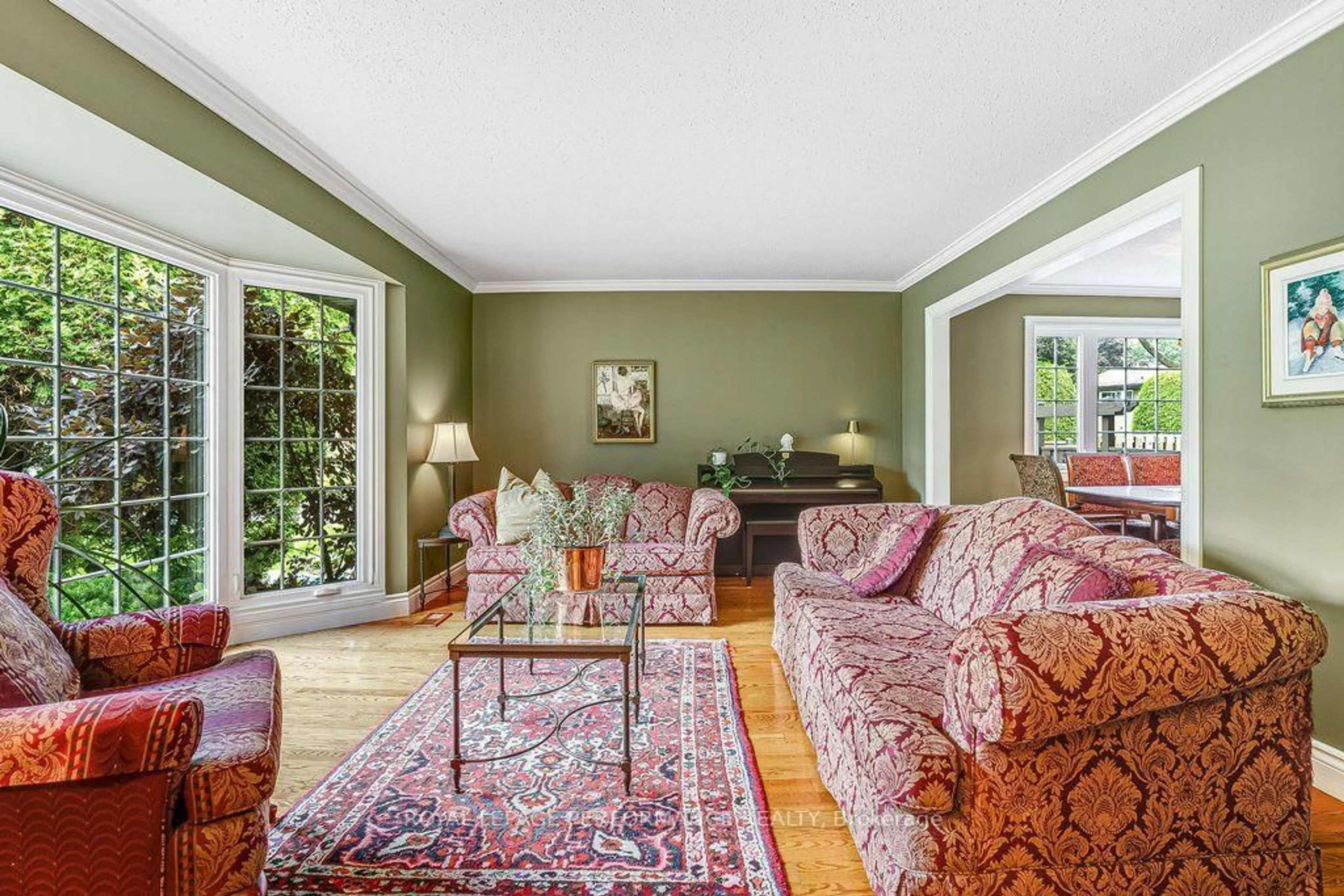 Living room with furniture, unknown for 108 Condor Dr, Ottawa Ontario K1V 9C3
