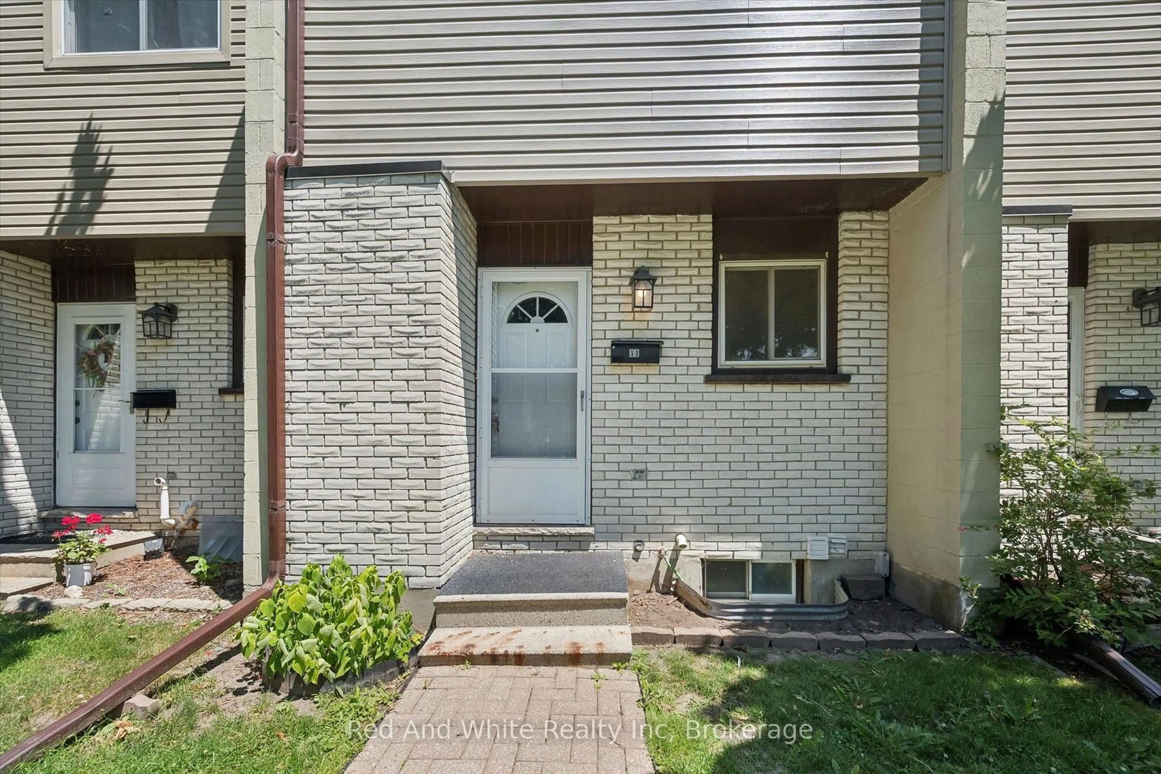 Unknown for 178 Grulke St #11, Kitchener Ontario N2A 1T1