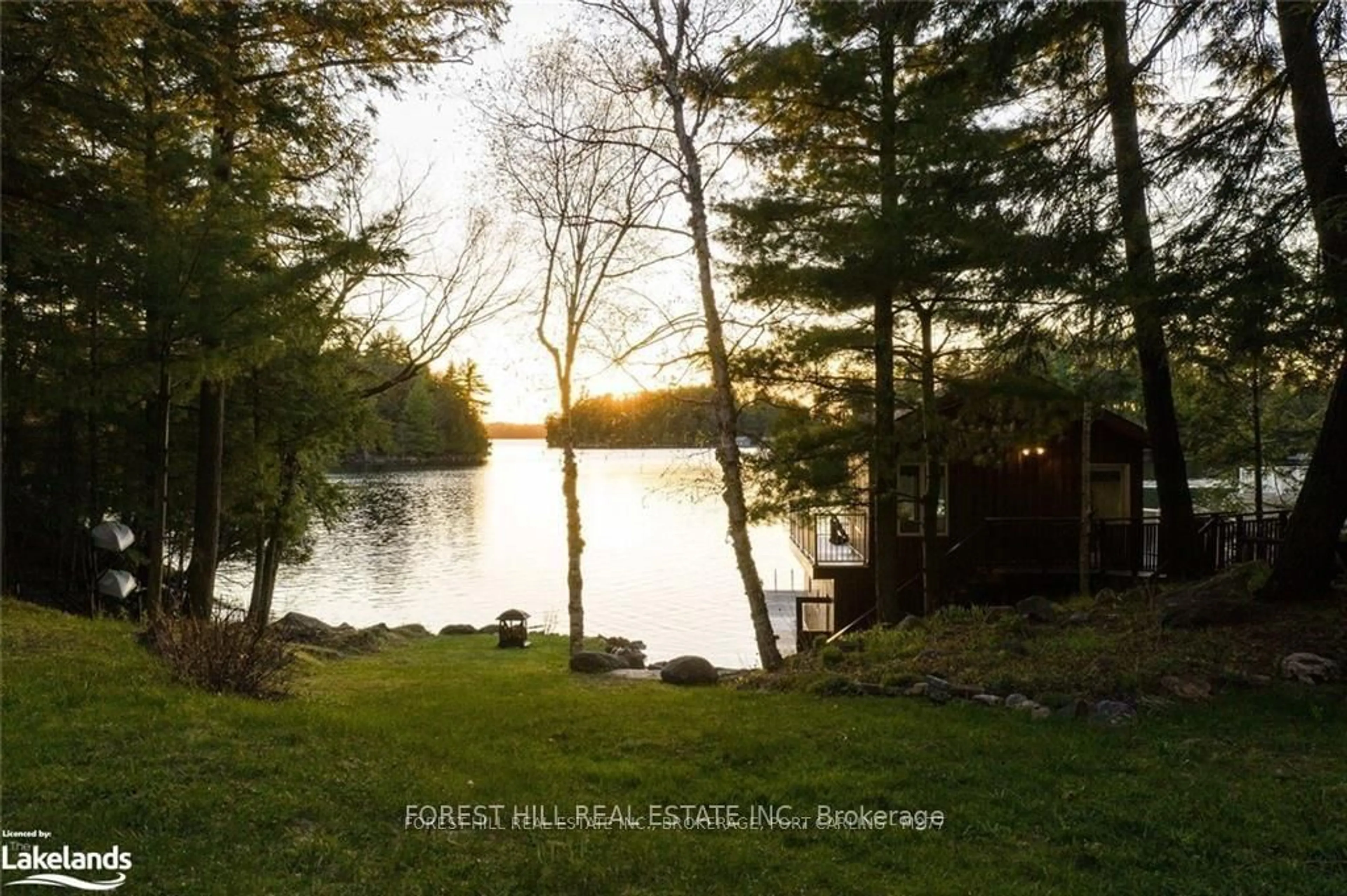 Patio, water/lake/river/ocean view for 1004 Old Township Rd, Muskoka Lakes Ontario P0B 1J0