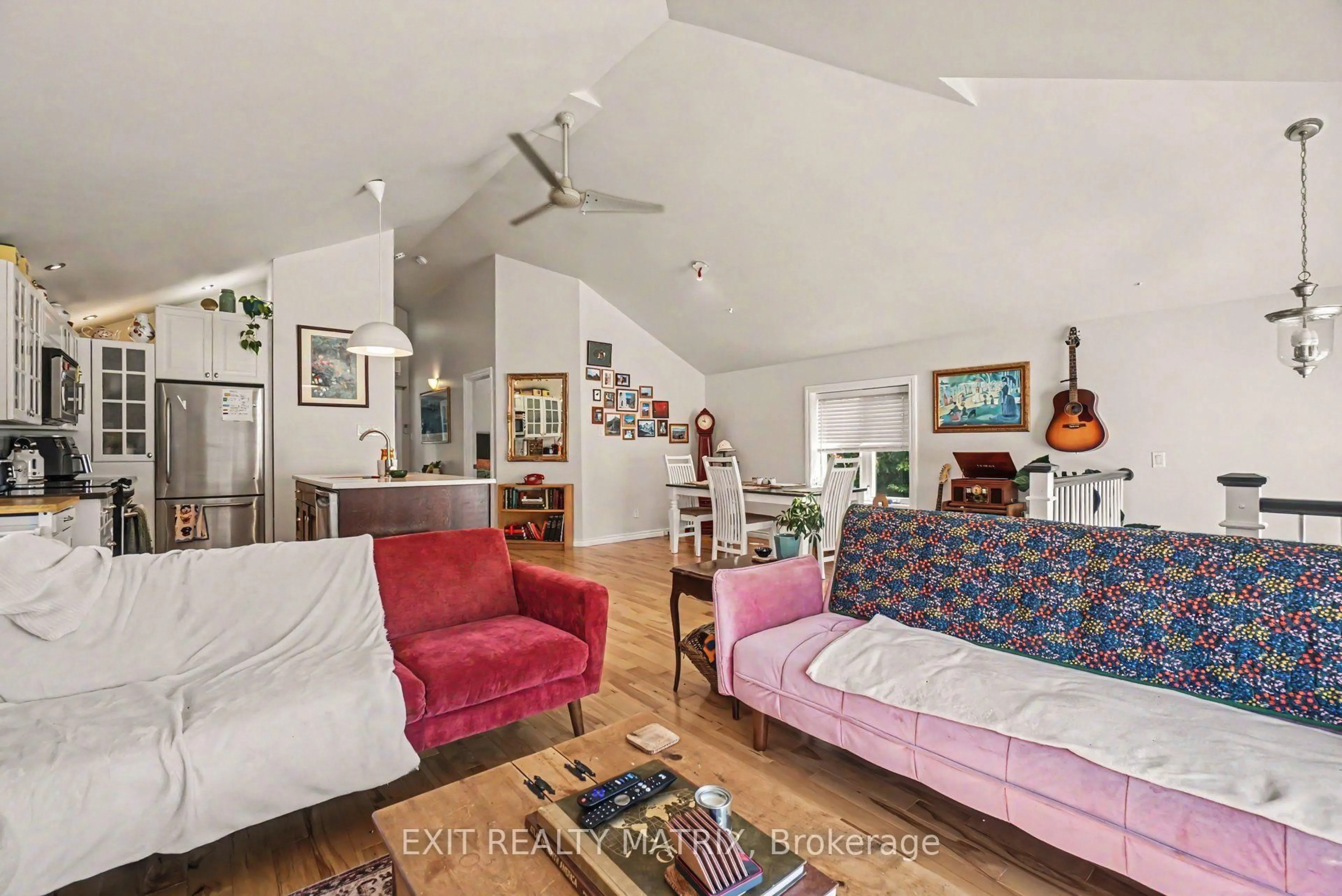 Living room with furniture, unknown for 59 Laval St, Ottawa Ontario K1L 7Z7