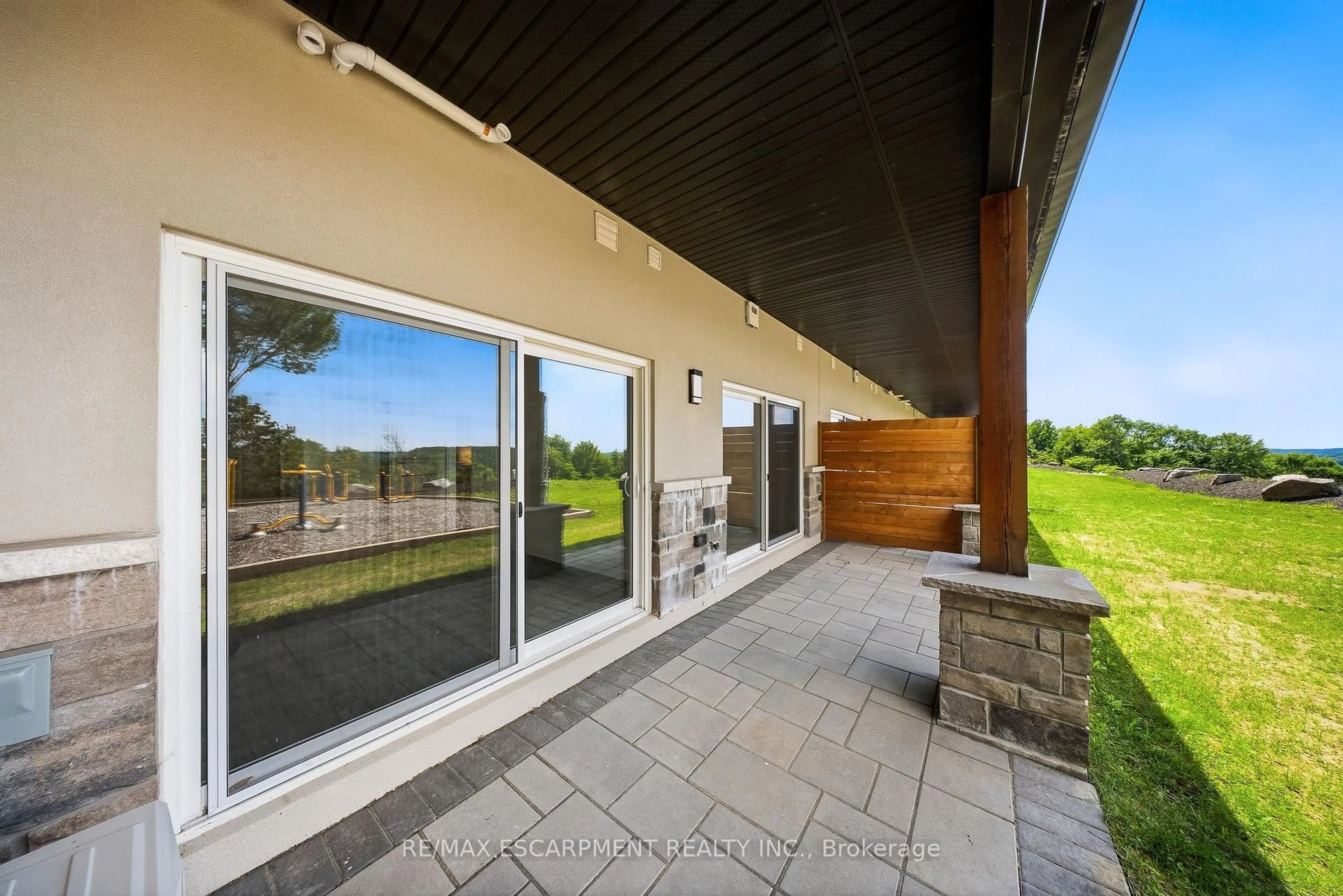 Patio, water/lake/river/ocean view for 33 Horizon Lane #2, Huntsville Ontario P1H 1V5